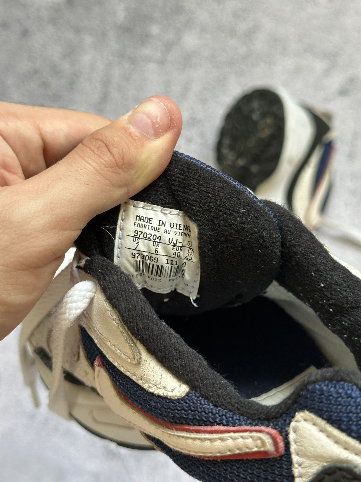 Nike Vintage Nike Low Sneaker Og 1997 Streetwear Hype Retro Fit Size US 7 / IT 37 - 8 Thumbnail