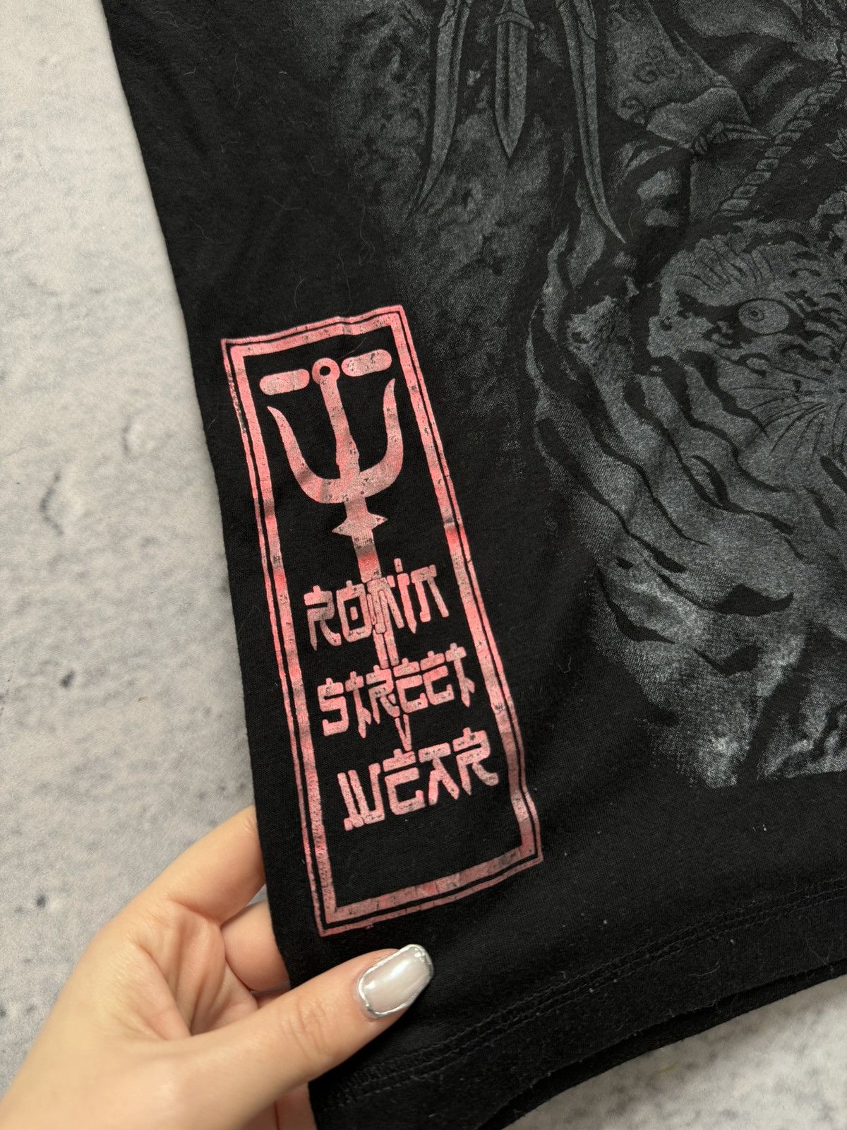 Band Tees × Japanese Brand × Vintage Ronin full print big logo Japanese tee 00s Size US XL / EU 56 / 4 - 4 Thumbnail