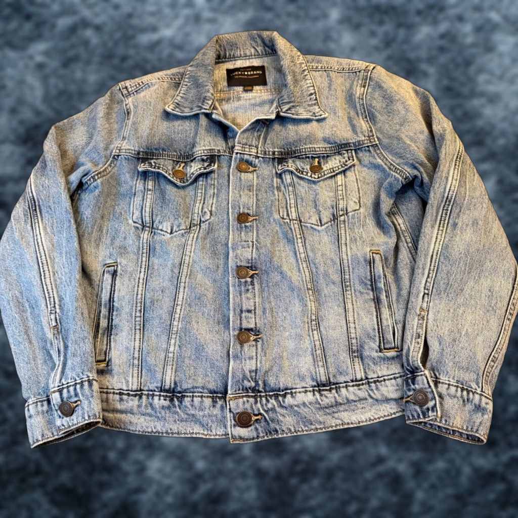 Lucky Brand Lucky Brand Tomboy Trucker Denim Jacket Light Wash Blue Womens Large Size L / US 10 / IT 46 - 1 Thumbnail