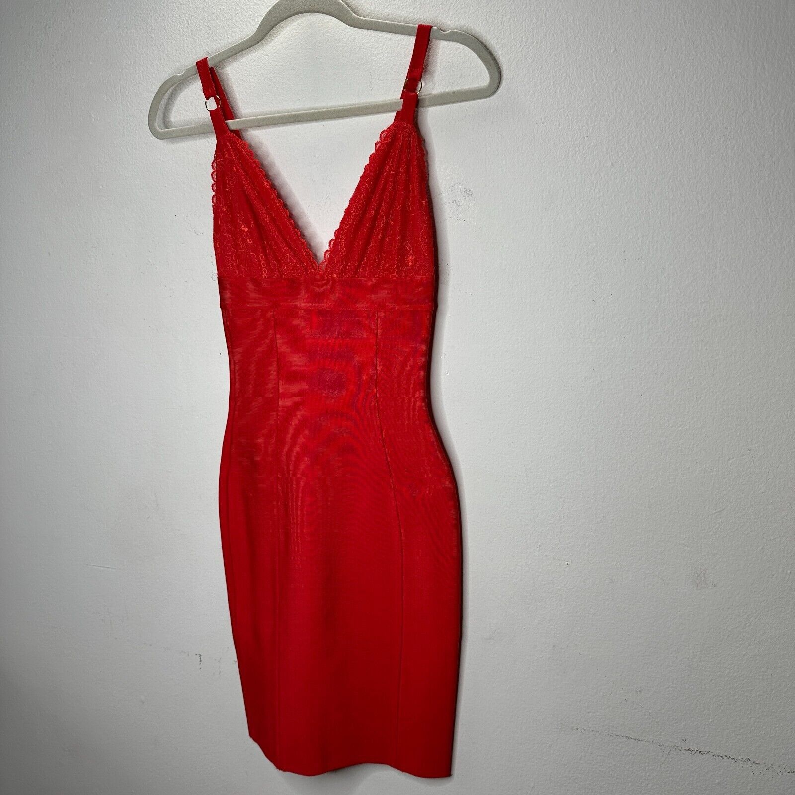 House of CB House of CB London Red Lace Trim VNeck Bandage Dress Mini XS Size XS / US 0-2 / IT 36-38 - 3 Thumbnail