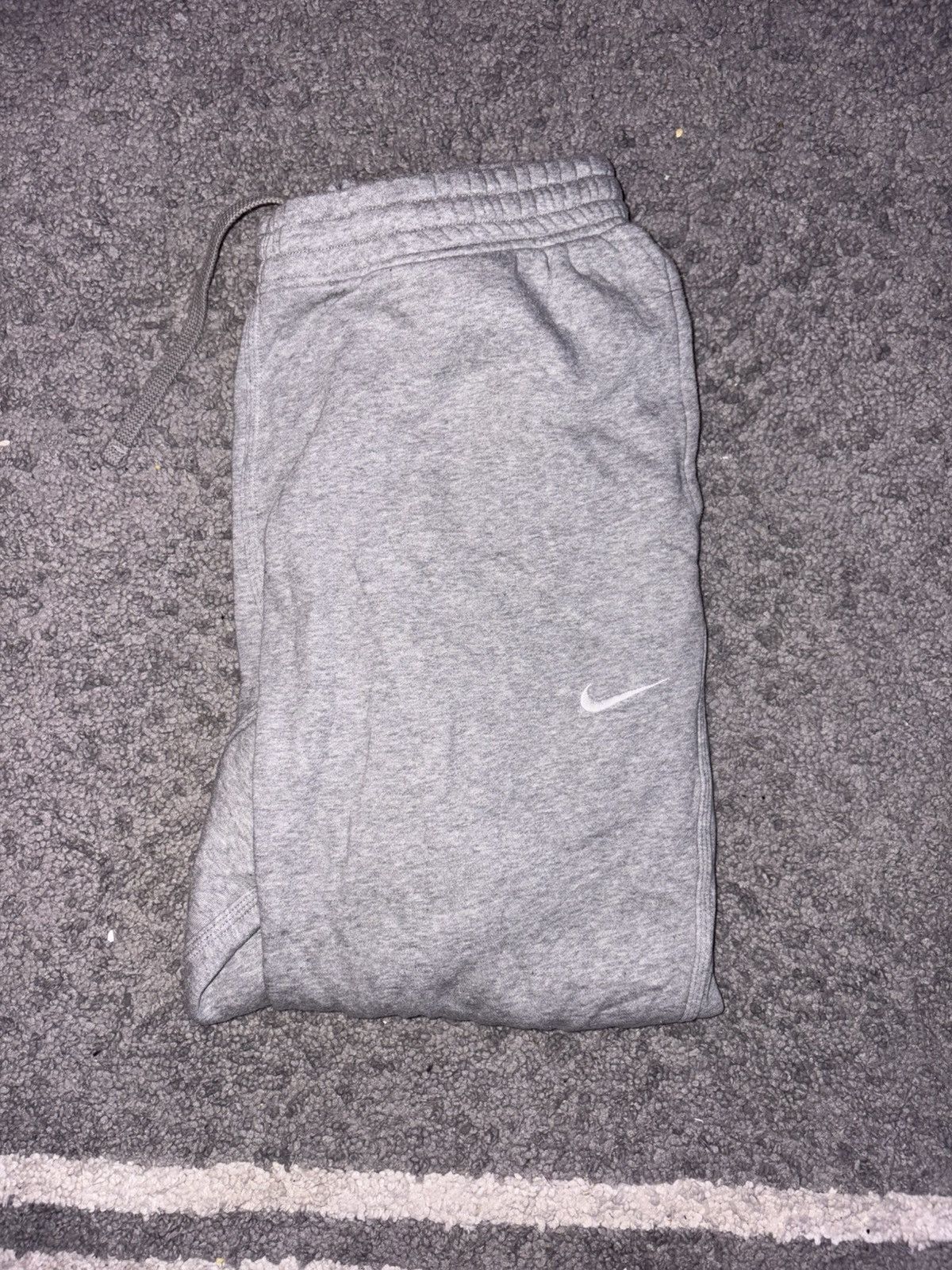 Nike Nike Grey Swoosh Jogger Sweatpants Size US 33 - 1 Thumbnail