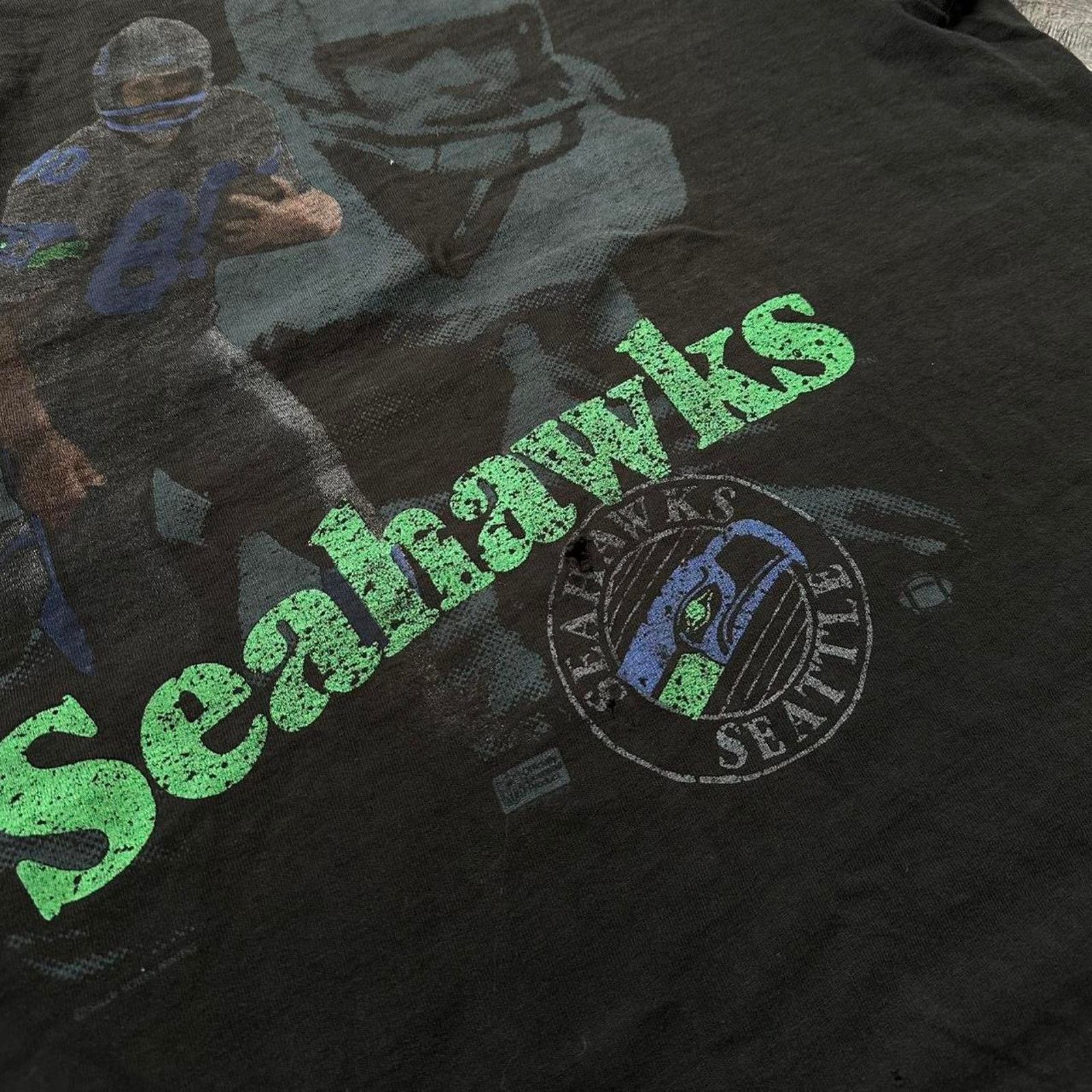 Salem Sportswear × Vintage Vintage 90s Salem Sportswear Seattle Seahawks NFL Shirt Size US L / EU 52-54 / 3 - 6 Thumbnail