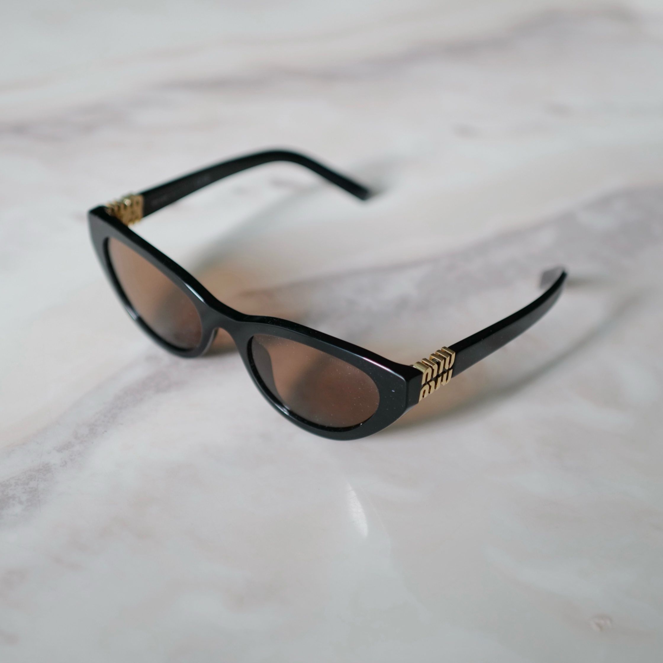 MIU MIU 0MU A04S 16K10I SUNGLASSES