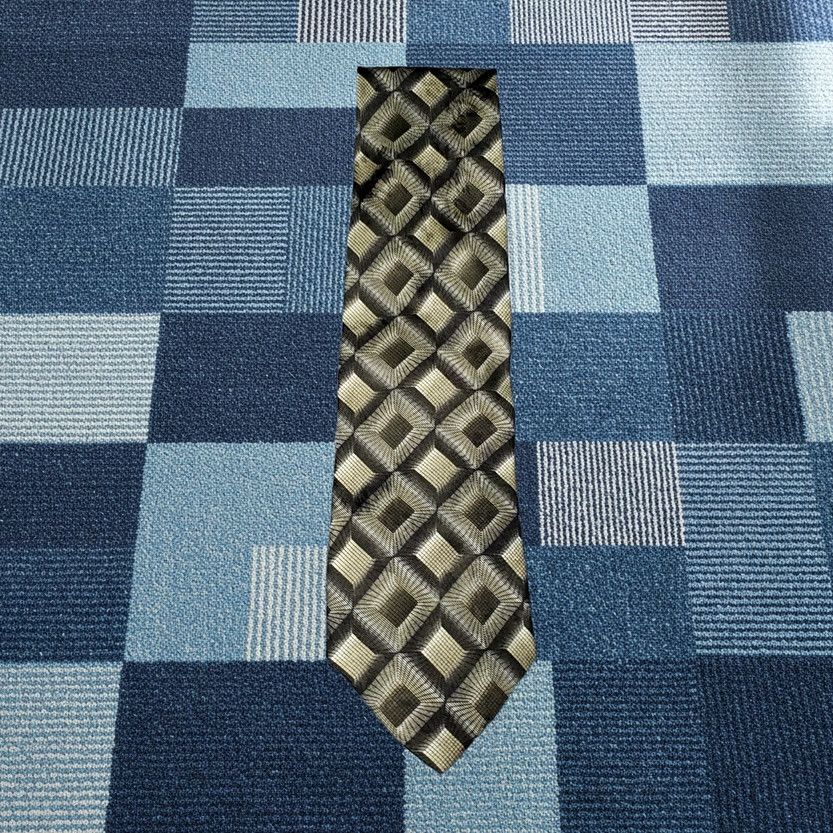 Vintage Fratelli Neck Tie Beige Geometric Silk Handmade Designer Italy Mens Necktie Size ONE SIZE - 1 Thumbnail
