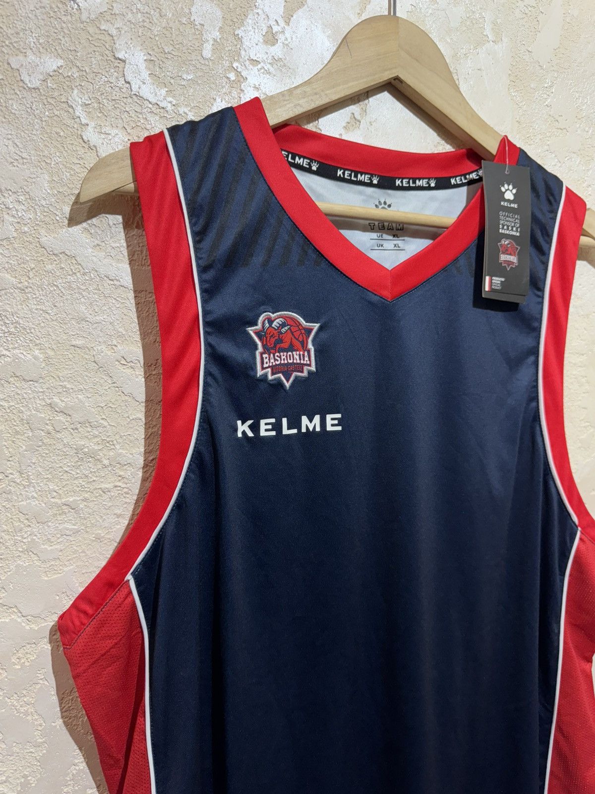 Other Baskonia Basketball Jersey Kelme XL New With Tags Size US XL / EU 56 / 4 - 3 Thumbnail