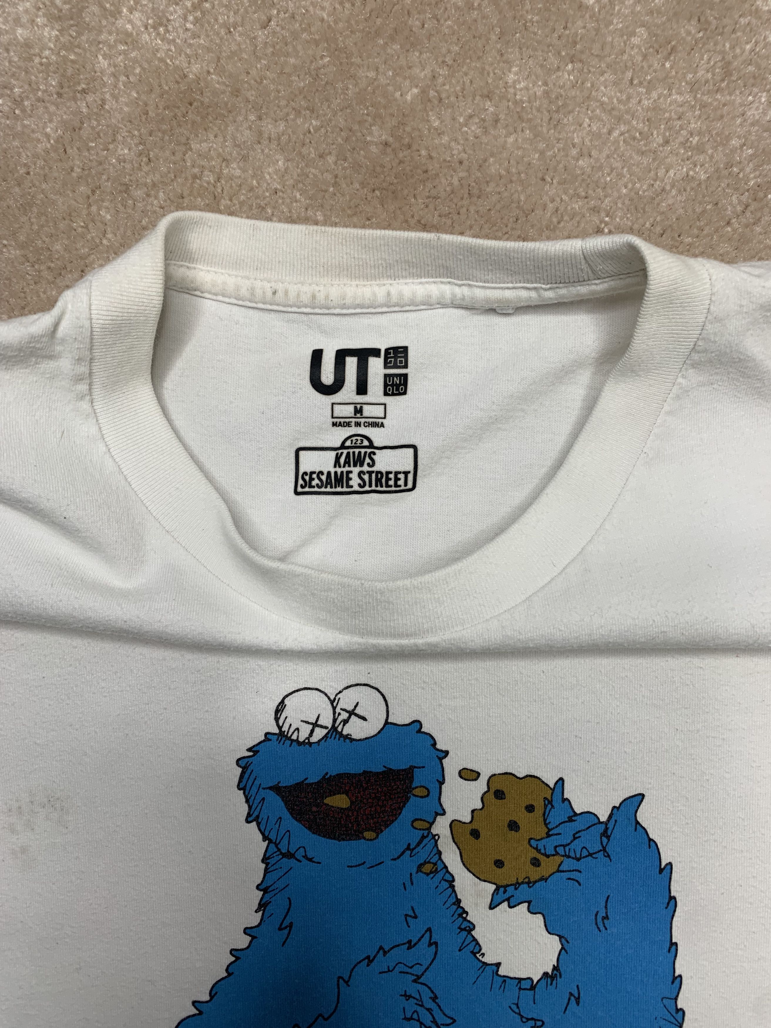 Kaws × Uniqlo Uniqlo X Kaws X Sesame Street Graphic T-Shirt Size US M / EU 48-50 / 2 - 4 Thumbnail