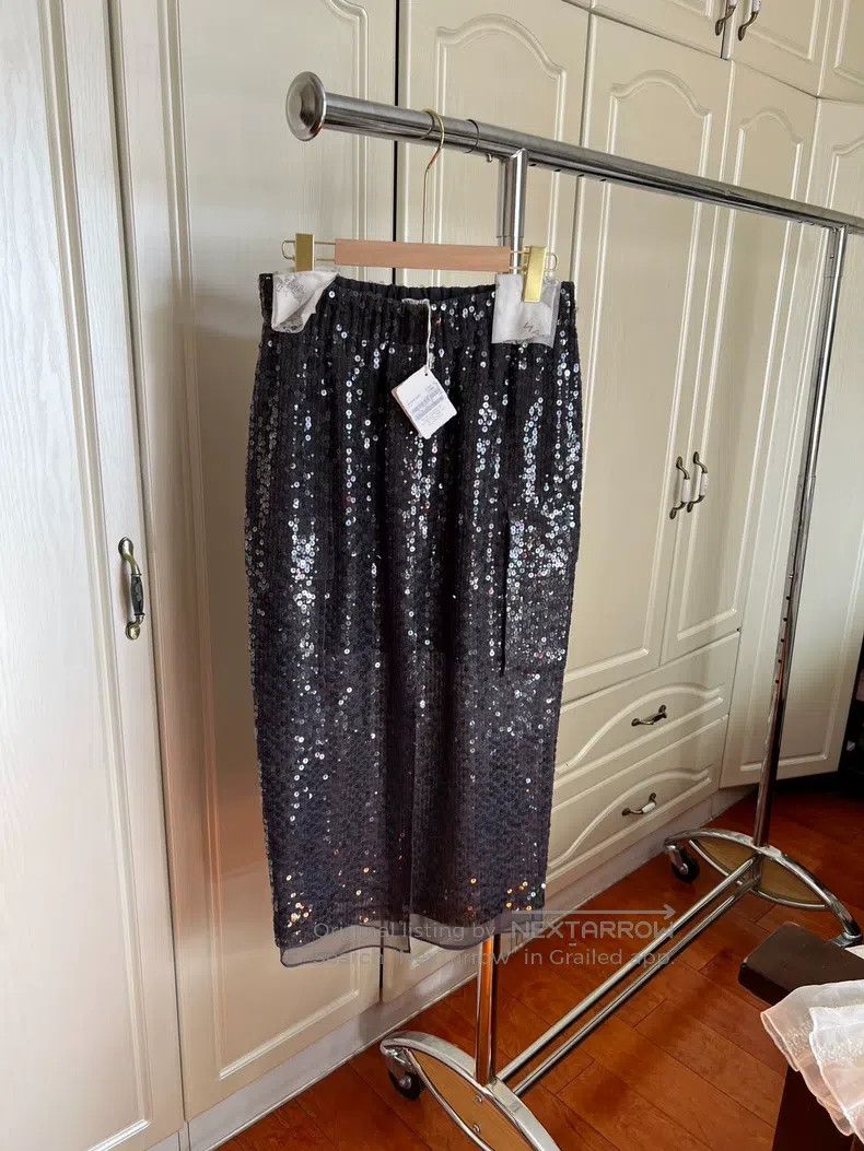 Brunello Cucinelli Brunello Cucinelli Full Sequin Skirt Silk Skirt Size 27" / US 4 / IT 40 - 3 Thumbnail
