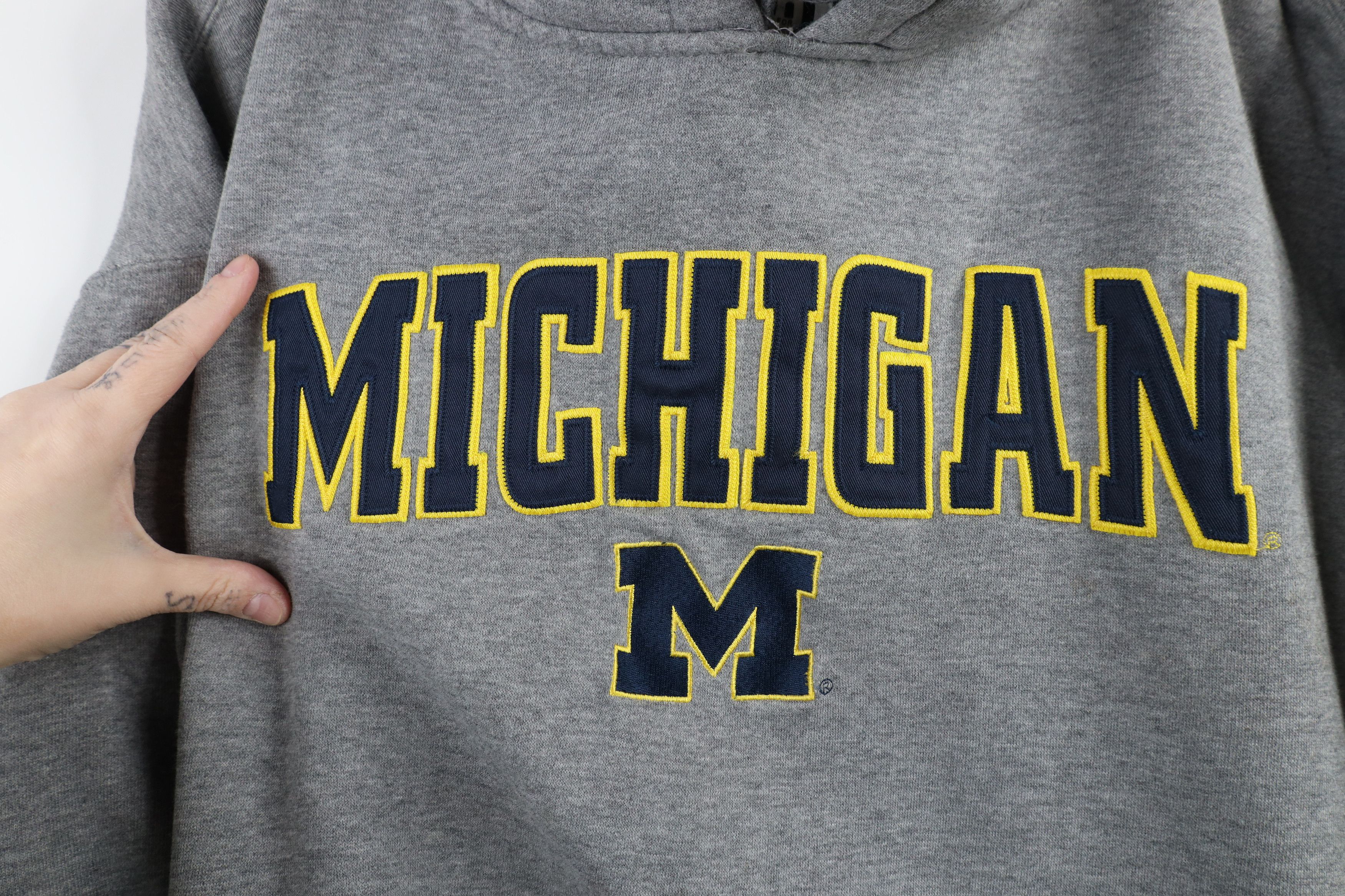 Vintage Vintage 90s Heavyweight University of Michigan Hoodie Gray Size US XXL / EU 58 / 5 - 6 Thumbnail