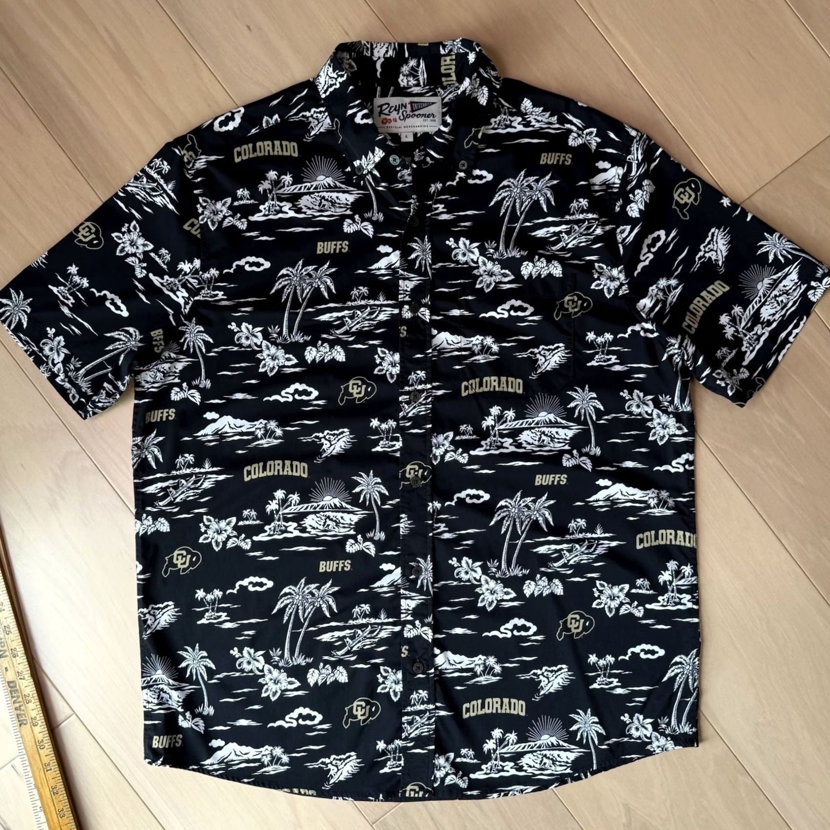 Reyn Spooner Reyn Spooner Colorado Buffaloes Shirt Large Black Short Sleeve Summer Party Golf Size US L / EU 52-54 / 3 - 3 Thumbnail