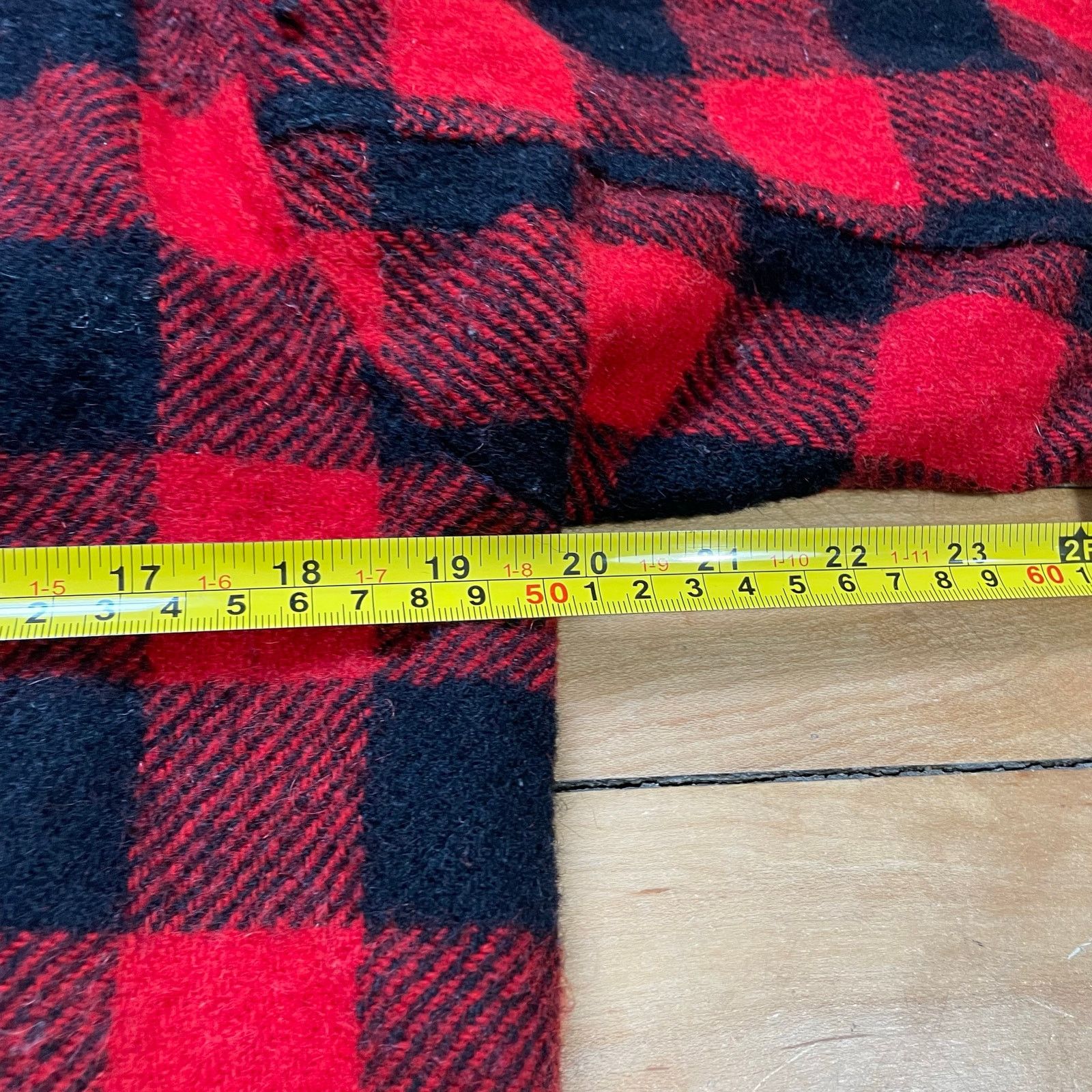 Vintage Arctic Wool Flannel Shirt Mens L Red Black Buffalo Plaid Size US L / EU 52-54 / 3 - 6 Thumbnail