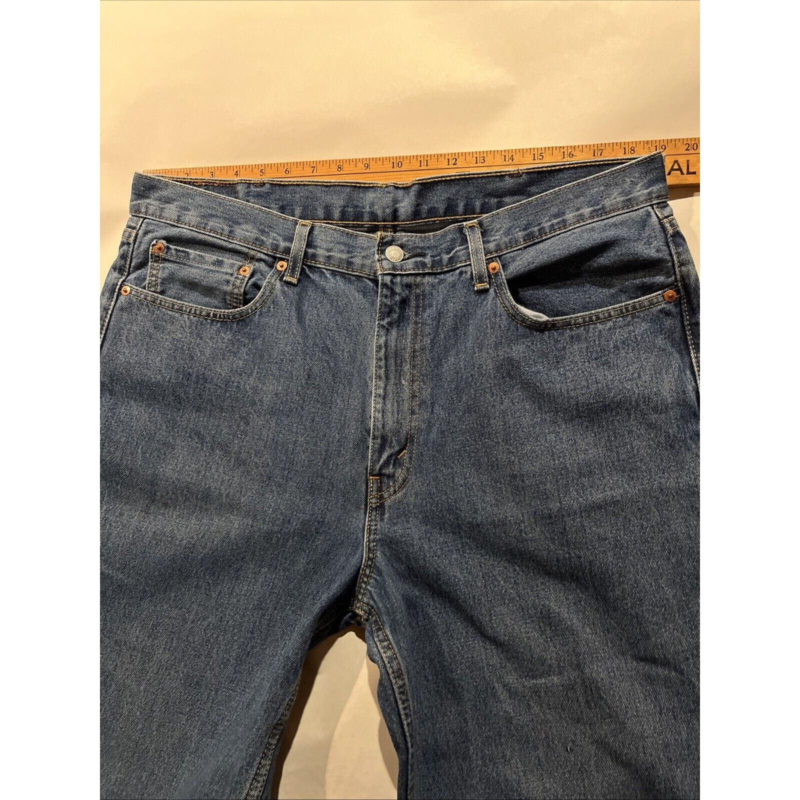 Levi's Levi’s VTG 550 Men’s 38x30 Fit Medium Wash Denim Jeans Blue Size US 38 / EU 54 - 4 Thumbnail