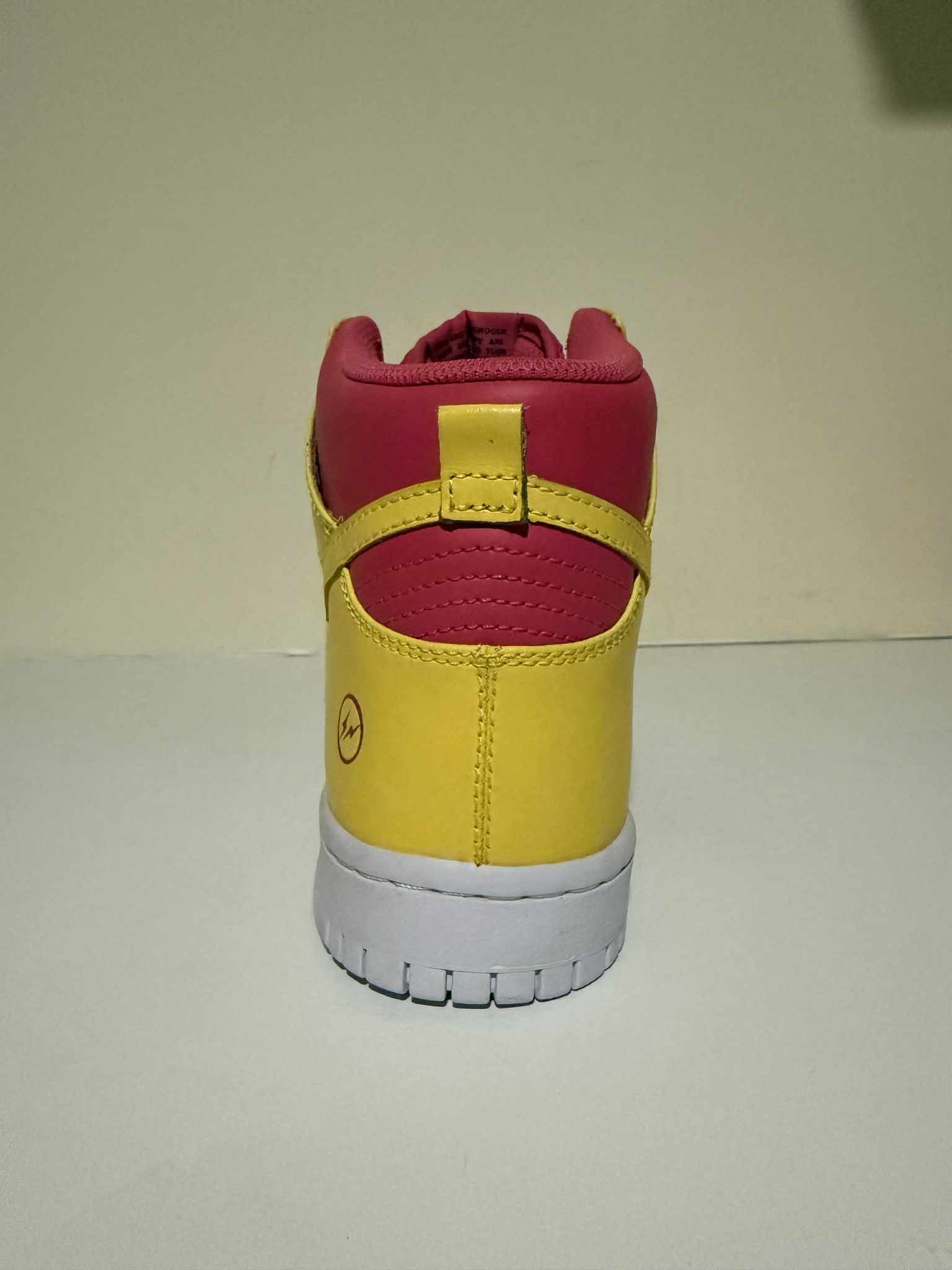 Fragment Design × Nike Nike Fragment Design x Dunk High City Pack - London Size US 7 / EU 40 - 9 Thumbnail