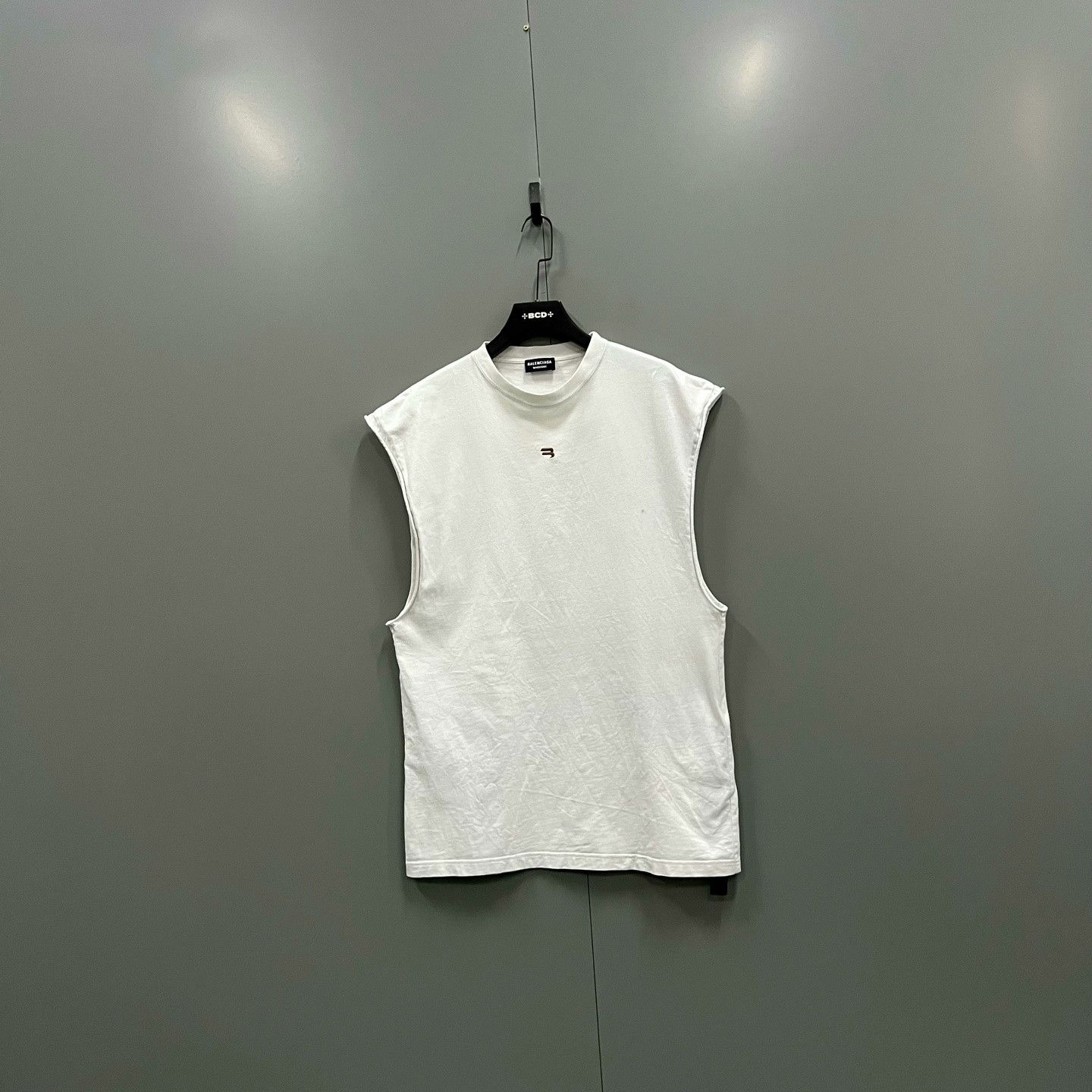 Balenciaga Balenciaga Double Hook Embroidered Sleeveless T-Shirt Size US S / EU 44-46 / 1 - 1 Thumbnail
