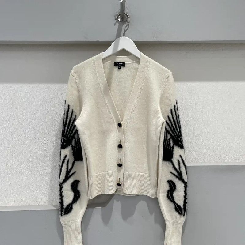 Chanel Chanel Spring Autumn Ivory Long Sleeve Cardigan 0089 Size ONE SIZE - 1 Thumbnail