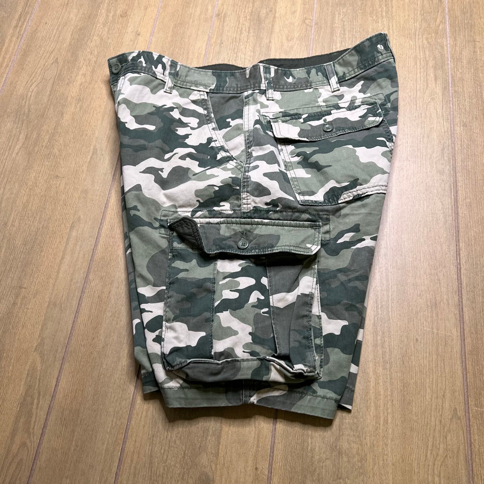 Vintage Levi Strauss Shorts Mens Sz 38 Green Camouflage Cargo Y2K Size US 38 / EU 54 - 5 Thumbnail