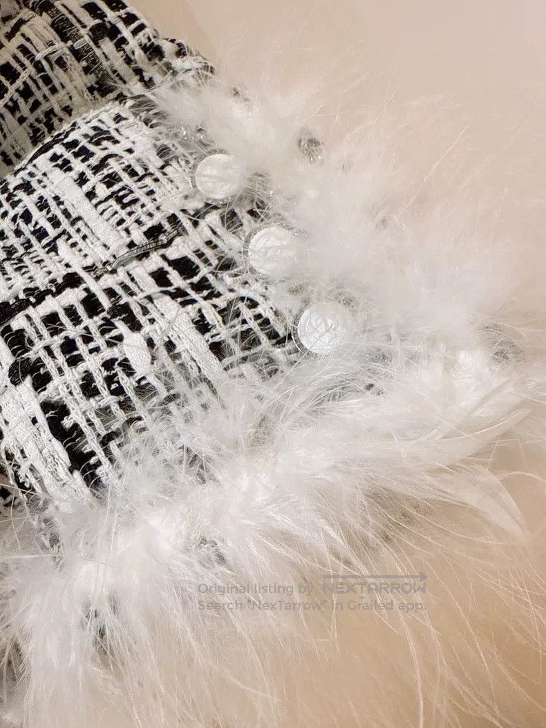 Chanel Chanel 25S Spring and Summer Black and White Woven Feather Size XXS / US 00 / IT 34 - 4 Thumbnail