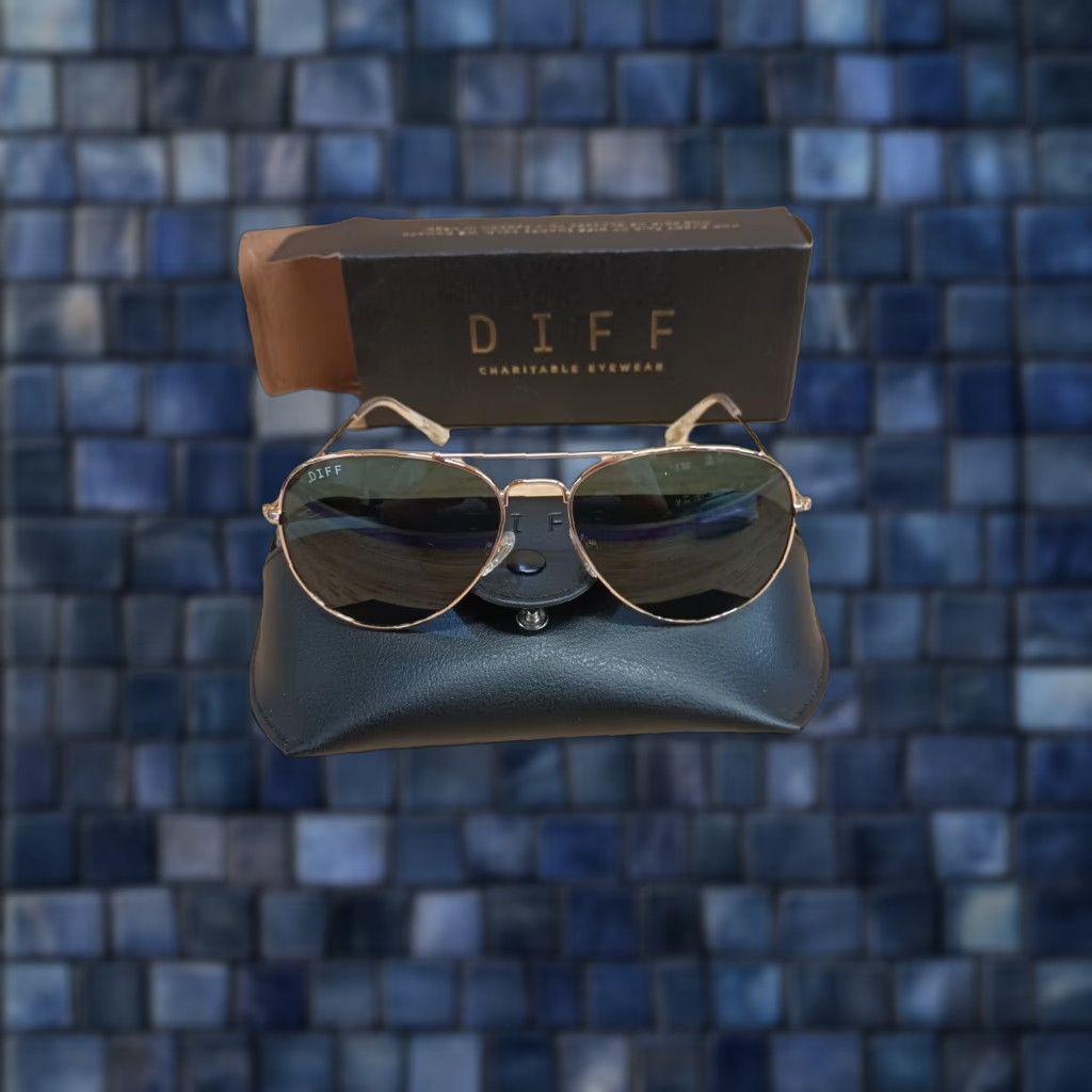 VINTAGE DIFF Sunglasses Eyewear Women Aviator Polarized Gold