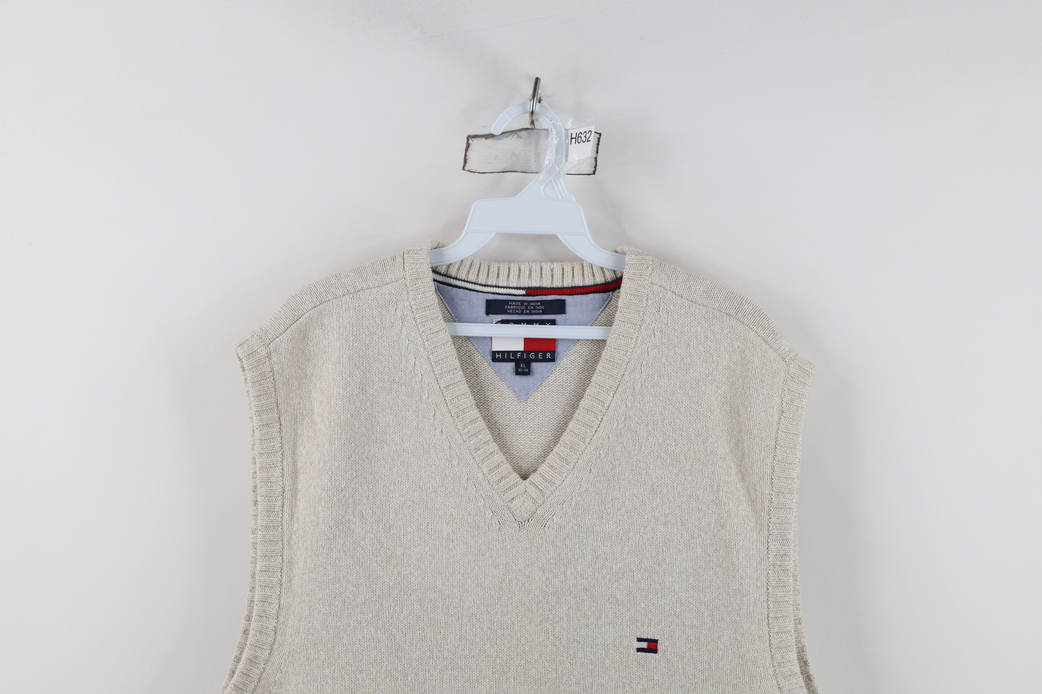 Tommy Hilfiger Vintage 90s Tommy Hilfiger Cotton Knit Sweater Vest Beige Size US XL / EU 56 / 4 - 2 Thumbnail