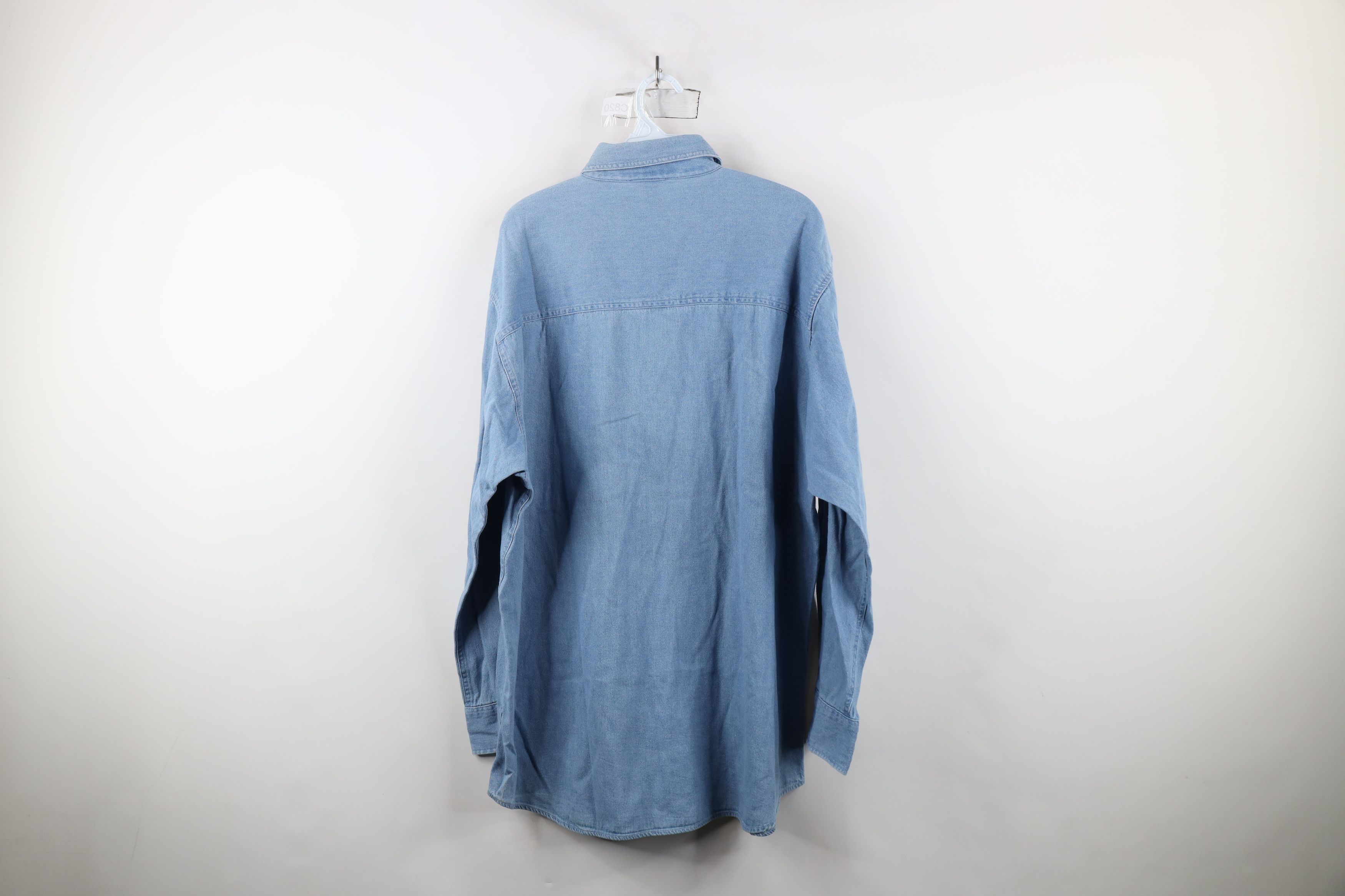 Vintage Vintage 90s Spell University of Michigan Denim Button Shirt Size US L / EU 52-54 / 3 - 13 Thumbnail