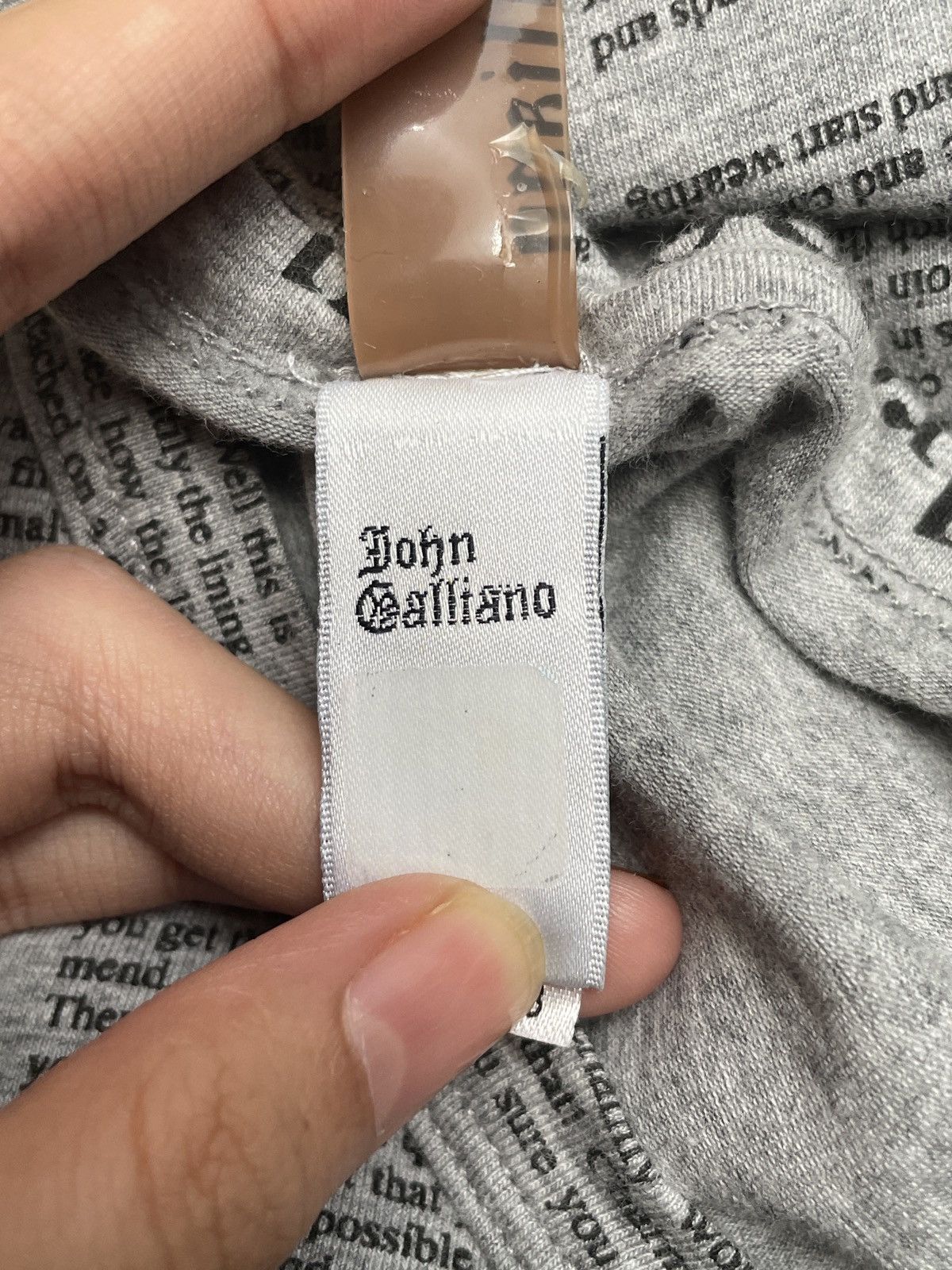 Just Cavalli Vintage John Galliano Gazette Newspaper V neck T-shirt 2000s Size US S / EU 44-46 / 1 - 10 Thumbnail