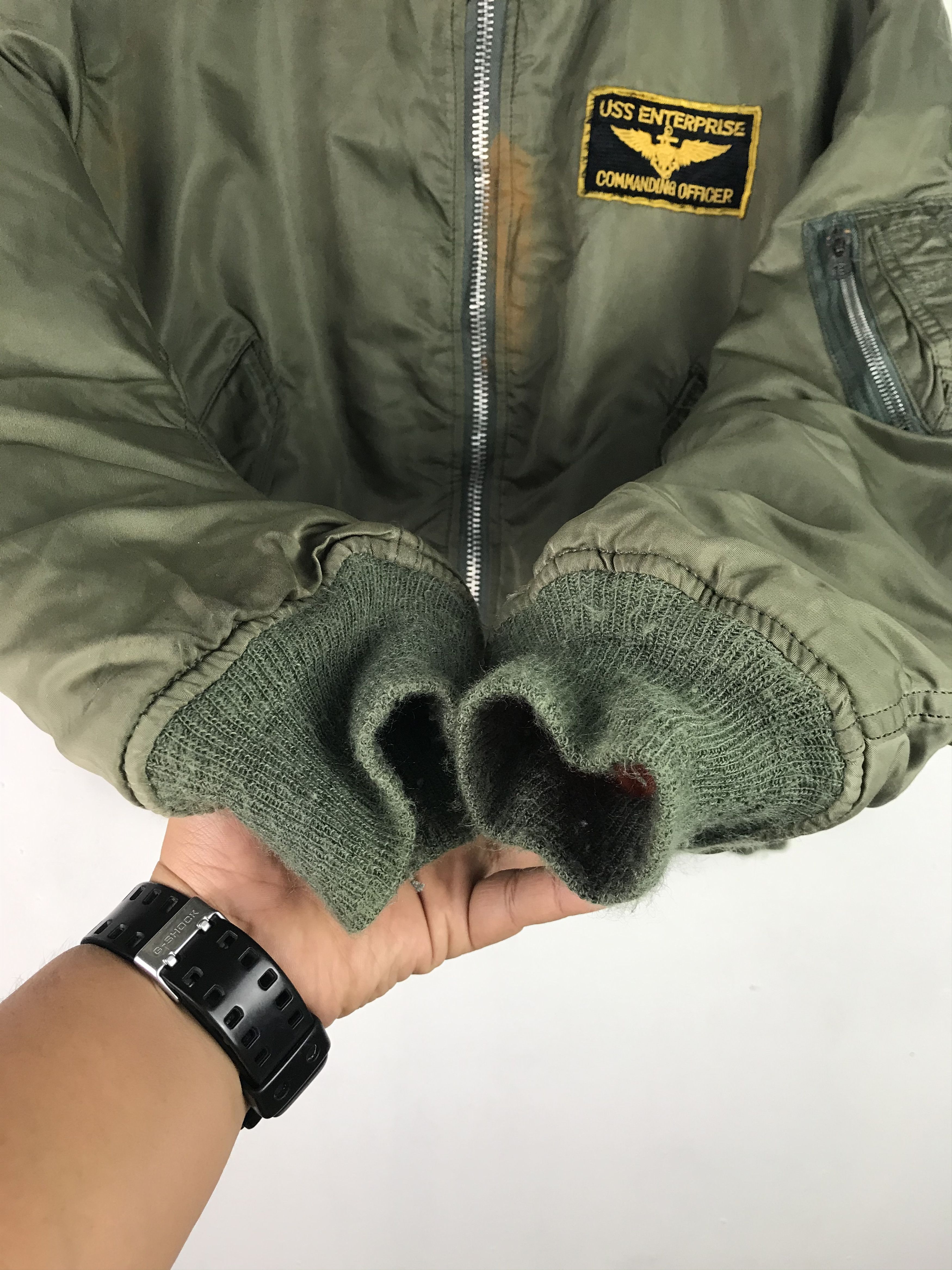 Alpha Industries × Vintage Vintage Alpha Industries Distressed Faded Bomber Jacket Size US M / EU 48-50 / 2 - 9 Thumbnail