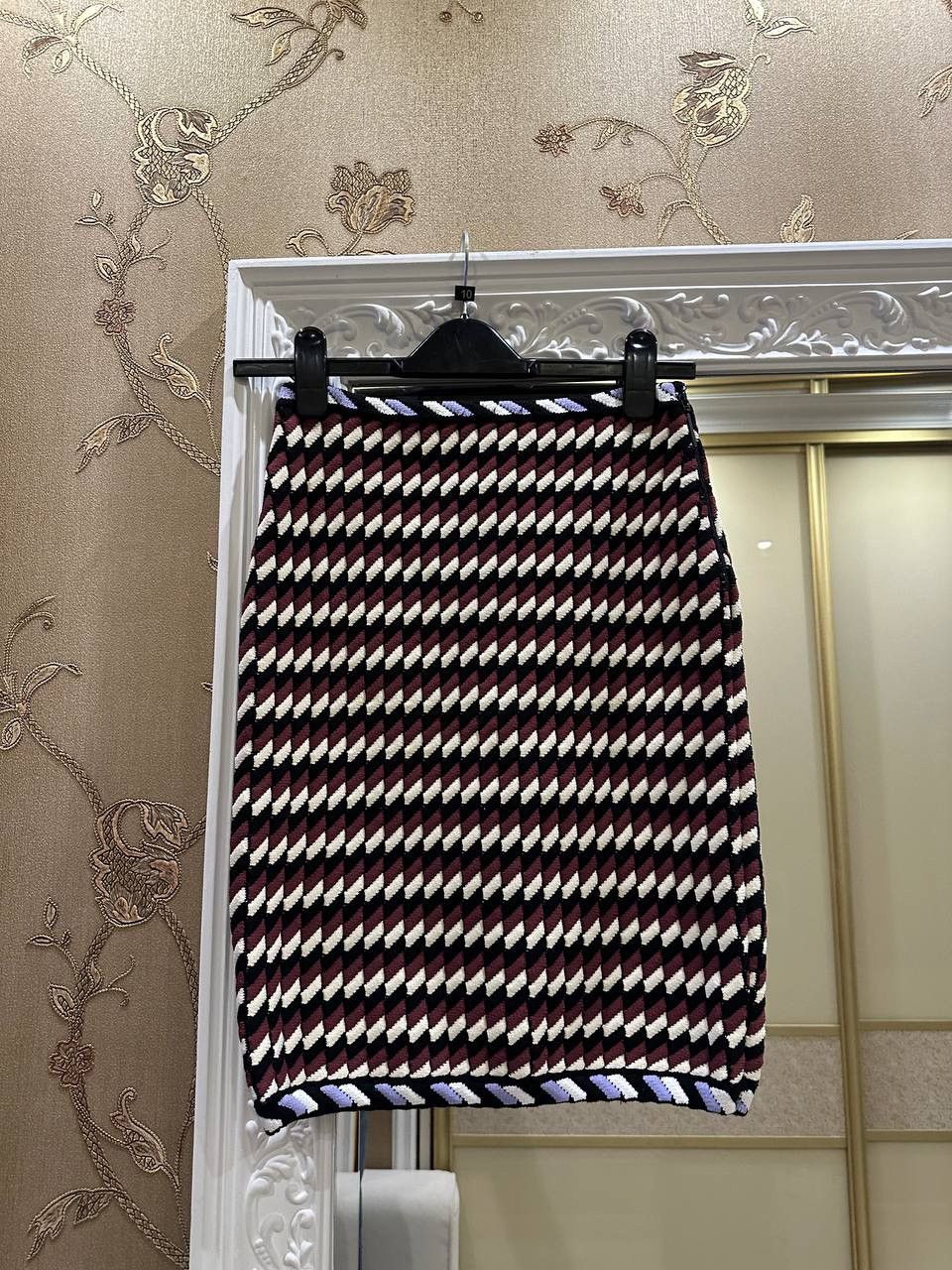 Christopher Kane CHRISTOPHER KANE Mini Skirt Size XS Size 25" / US 0 / IT 36 - 1 Thumbnail