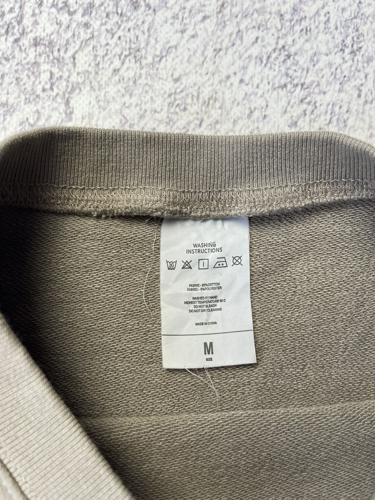 Vintage Vintage Kanye I Am Loving Awareness Sweatshirt Size US M / EU 48-50 / 2 - 14 Thumbnail