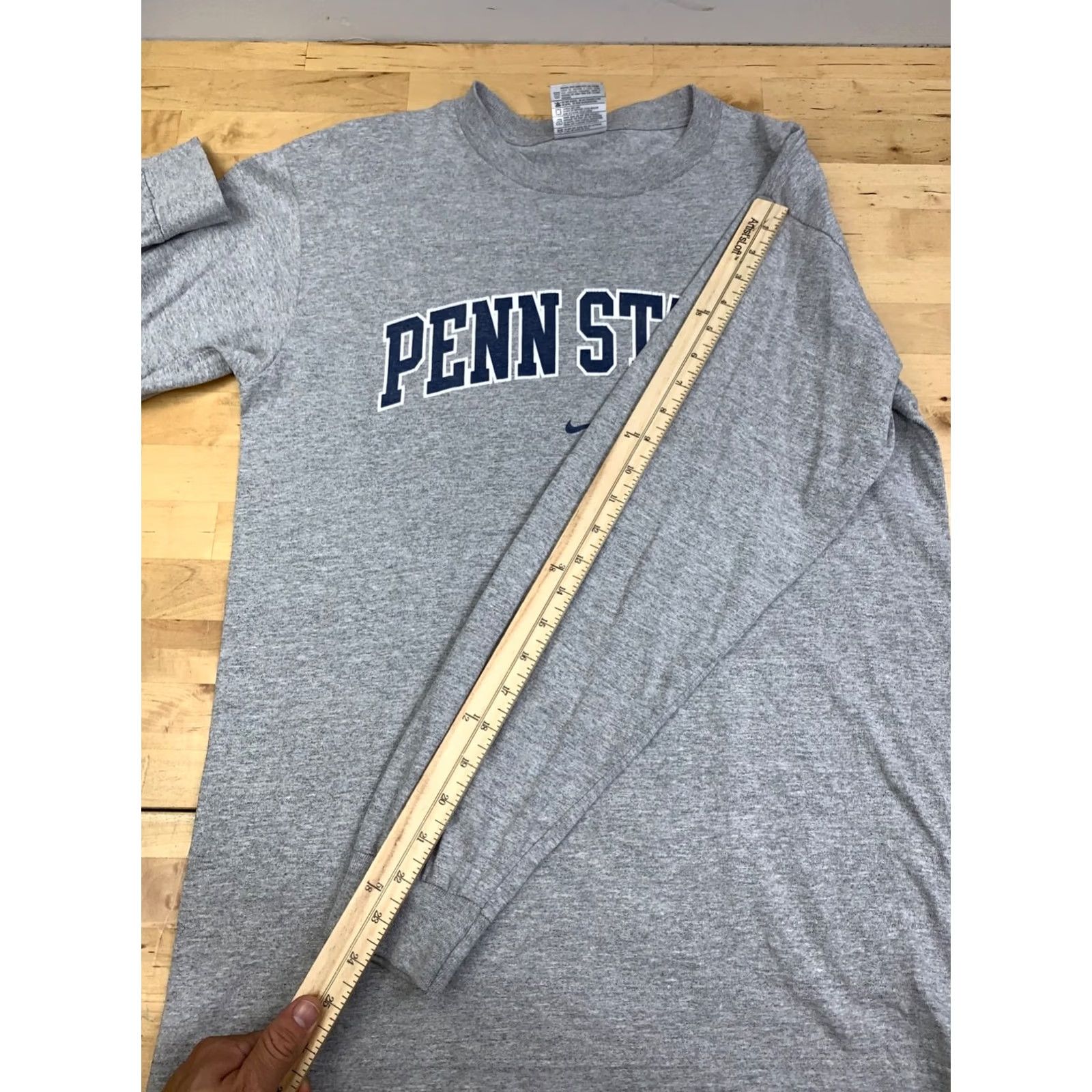 Nike VINTAGE Nike Penn State Long Sleeve Shirt Men S Center Swoosh 90s Y2K Penn State Nike Shirt Men S Gray Cotton Logo 90s College University S Mens Size US S / EU 44-46 / 1 - 6 Thumbnail