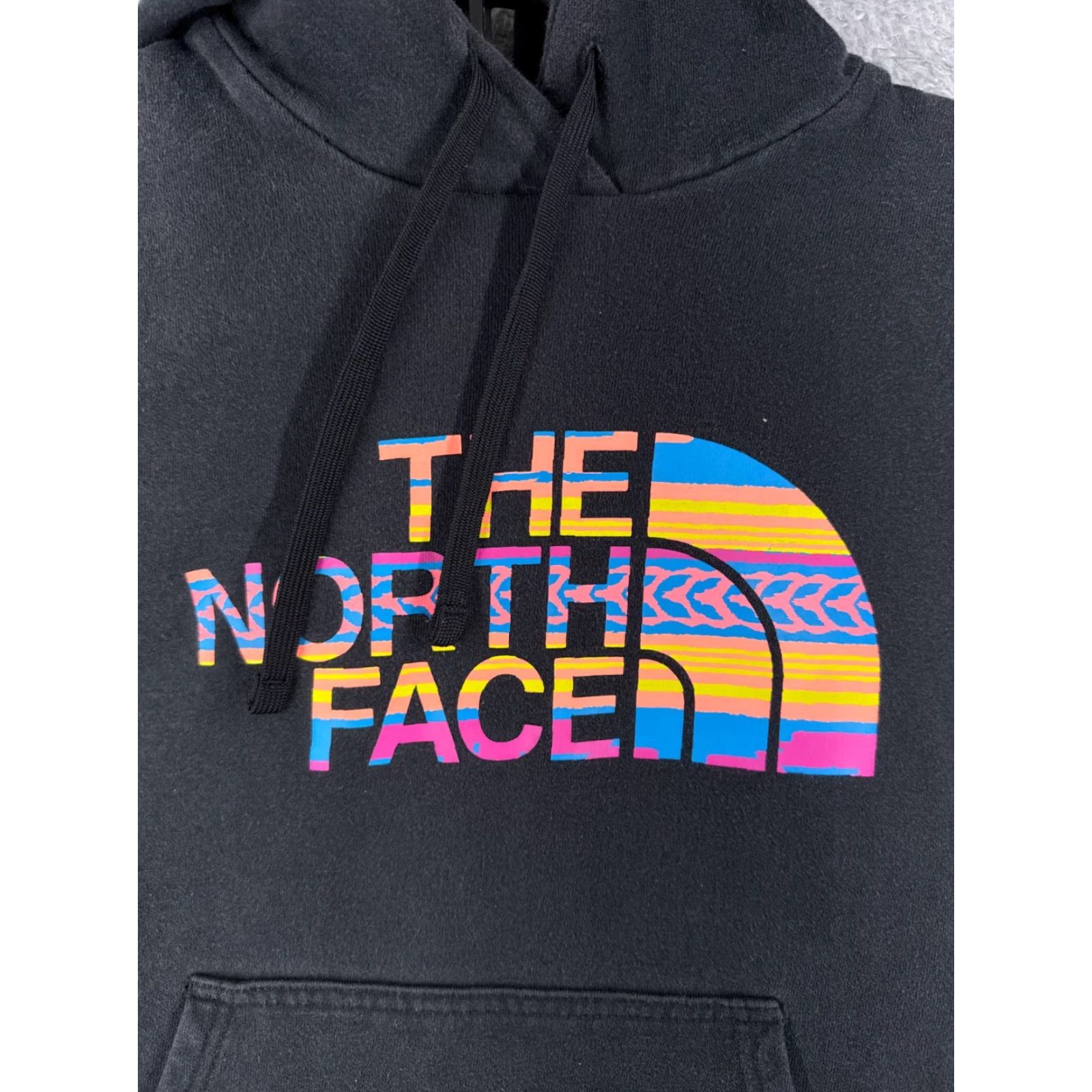 The North Face The North Face Hoodie Womens Small Black Pink Pullover Cotton Blend Logo Pocket Crew Neck Performance/Activewear - White? Size S / US 4 / IT 40 - 6 Thumbnail