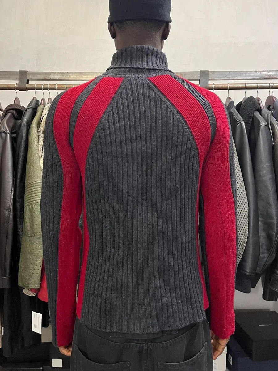 Dolce & Gabbana 2000s Dolce & Gabbana Grey & Red Turtleneck Size US S / EU 44-46 / 1 - 3 Thumbnail