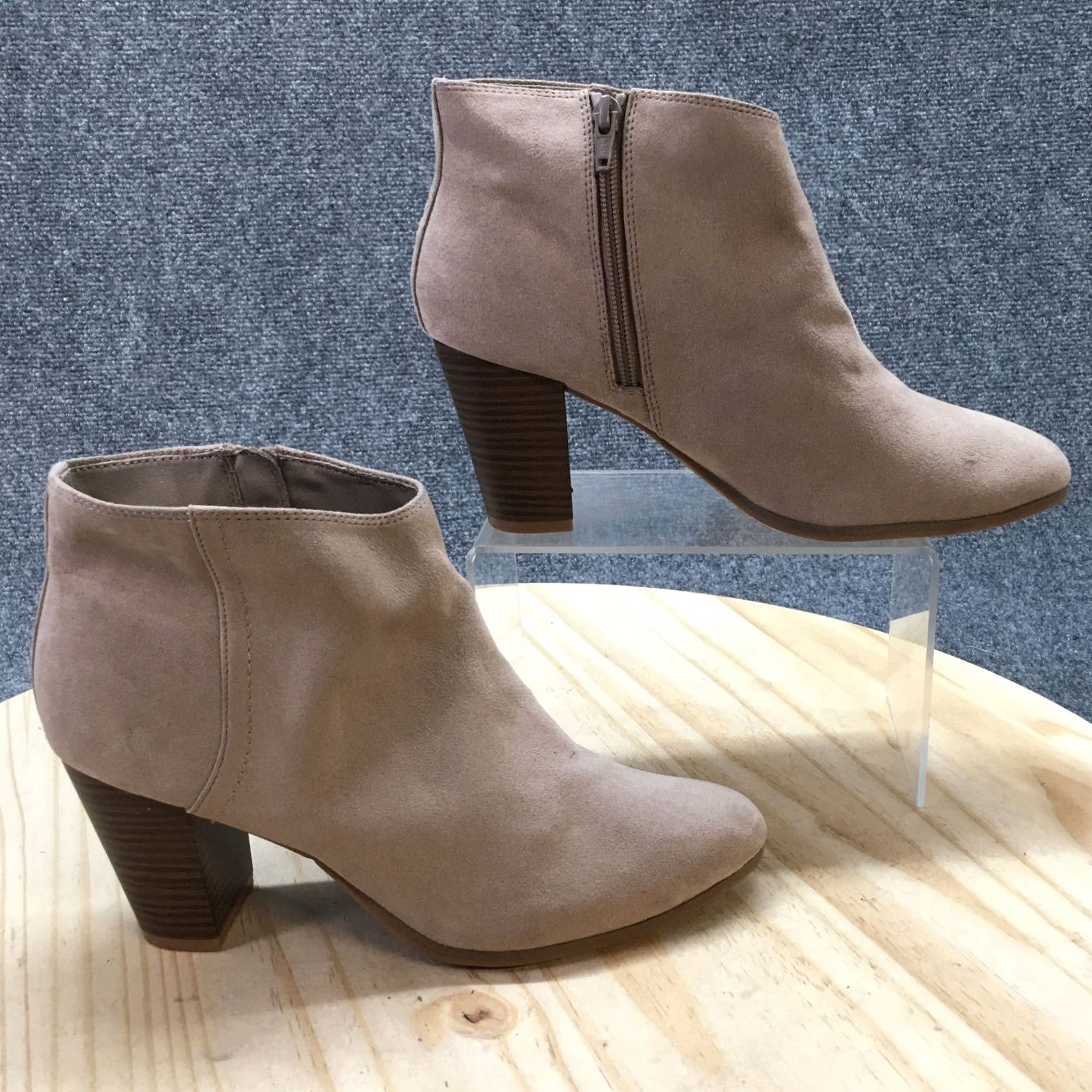 Old Navy Old Navy Boots Womens 9 Ankle Booties Block Heels Side Zips Beige Faux Suede Boots Size US 9 / IT 39 - 2 Thumbnail