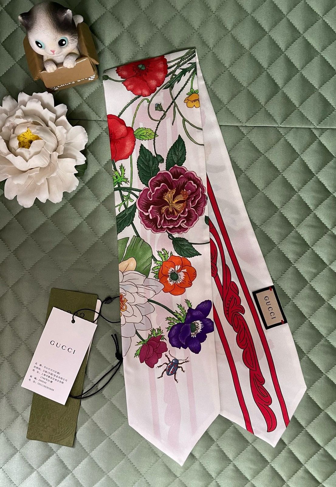 Gucci flowers print scarf
