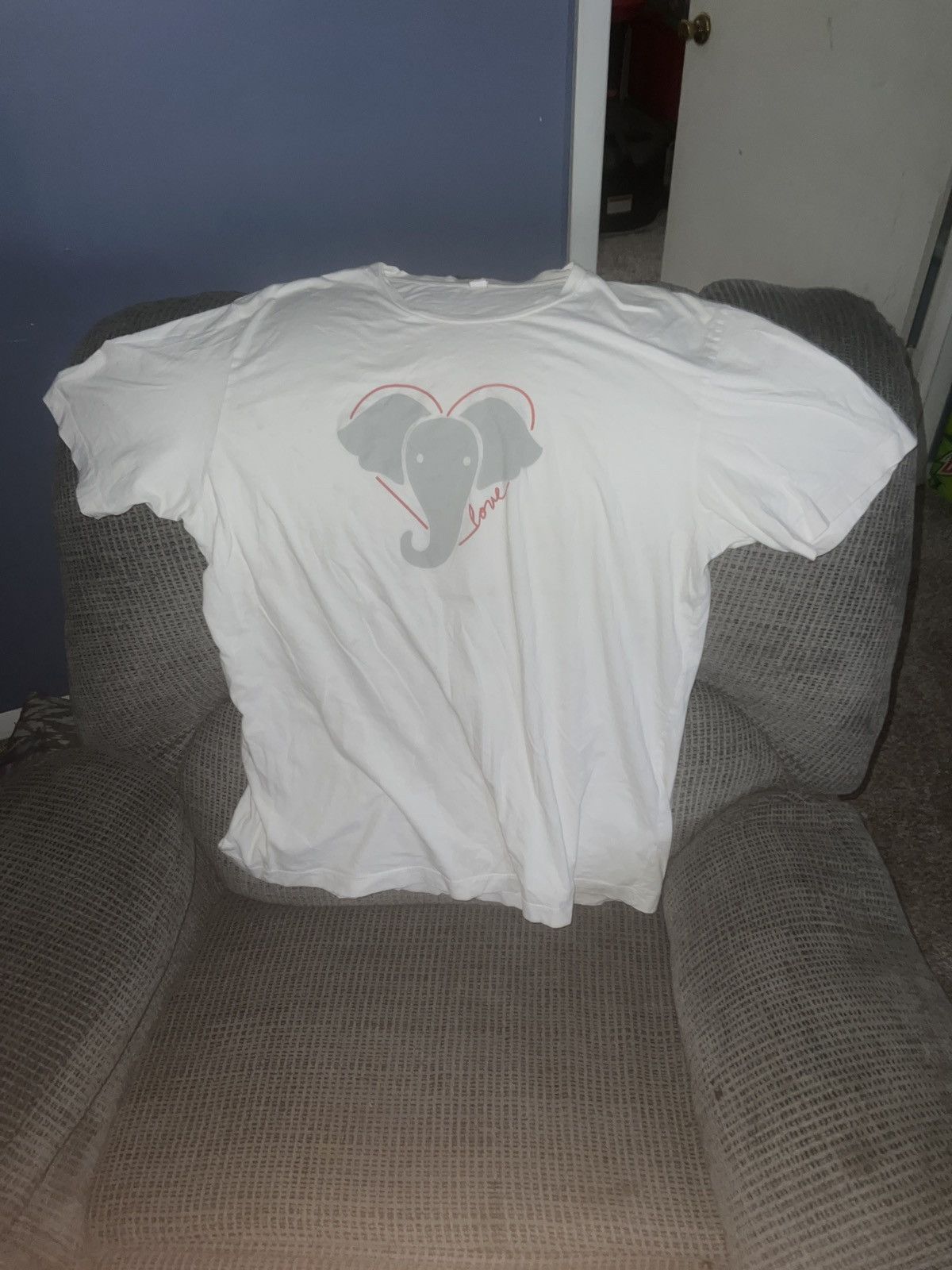 Alternative Apparel Alternative Apparel Love Elephants Tee Size US L / EU 52-54 / 3 - 1 Thumbnail