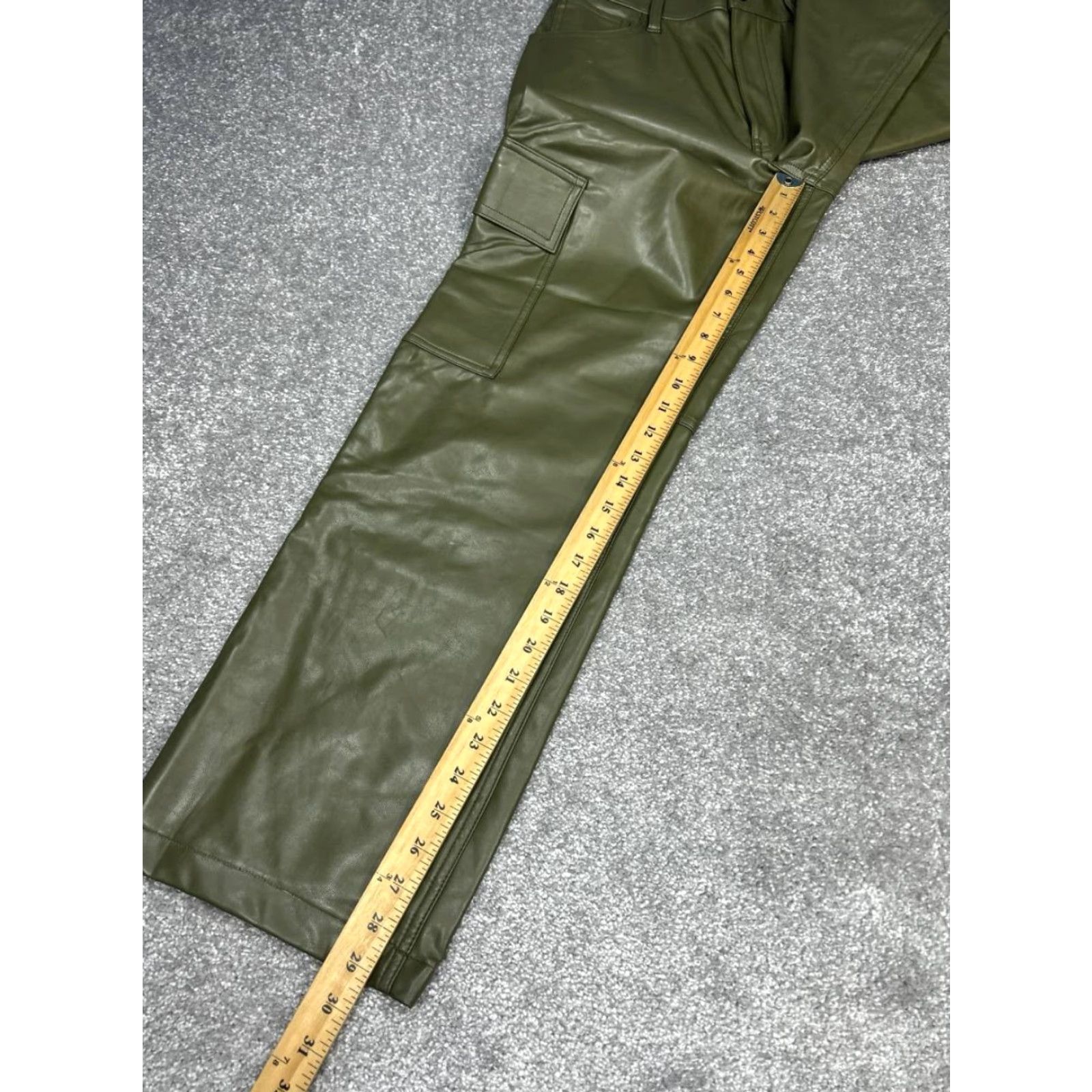 Abercrombie & Fitch Abercrombie & Fitch Curve Love The 90s Relaxed Cargo Pants Womens 28 Green Size 28" / US 6 / IT 42 - 3 Thumbnail
