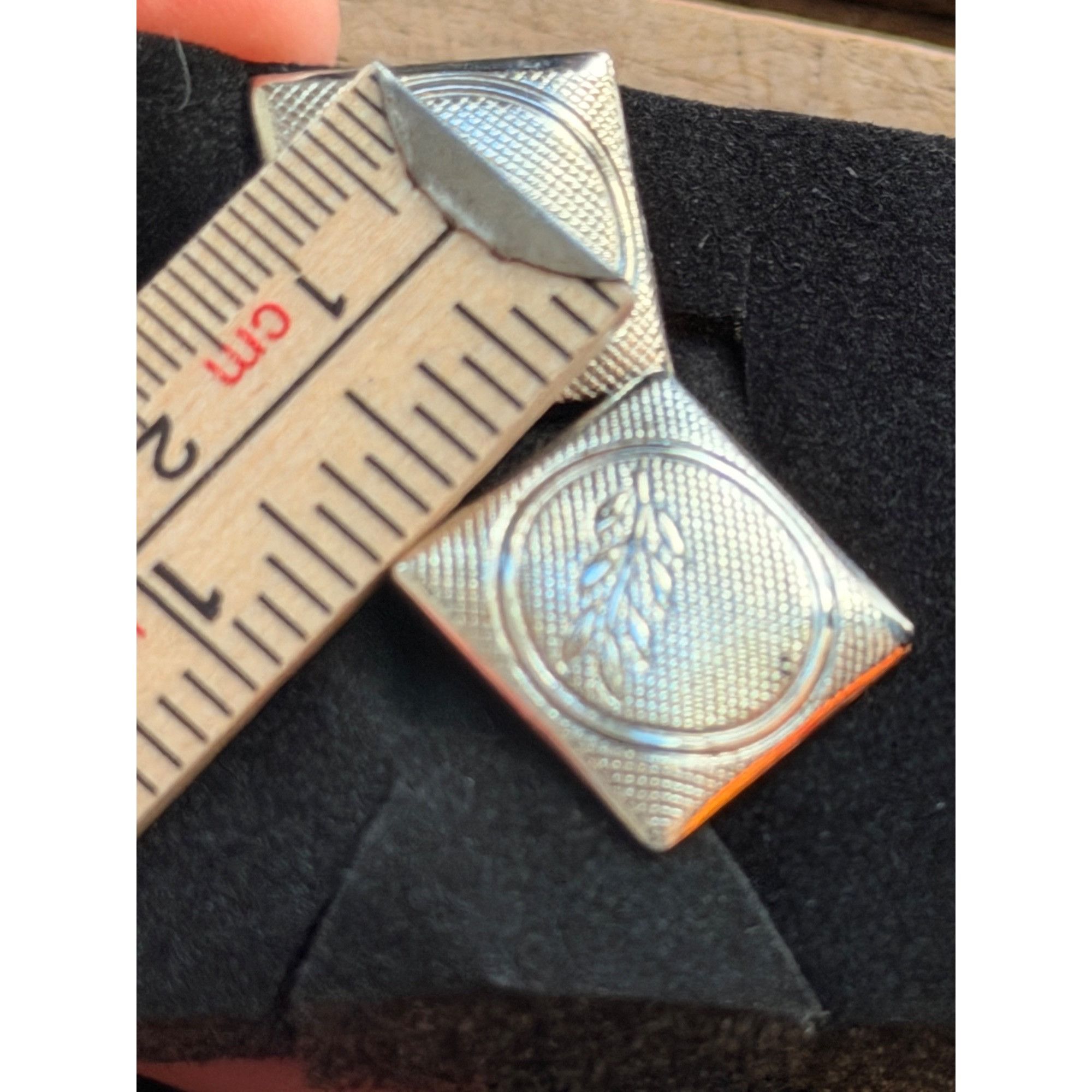 Other Vintage Silver-Toned Square Cufflinks With Engraved Leaf Des Size 36S - 4 Thumbnail