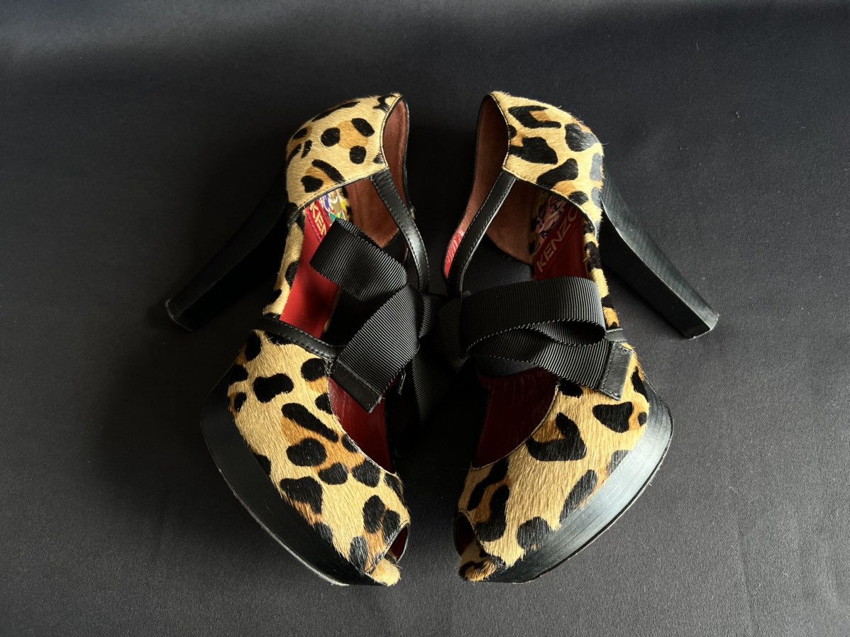 Kenzo KENZO Pony Fur Heels Shoes Beige / Black Size US 7 EU 37 1/2 Size US 7 / IT 37 - 4 Thumbnail