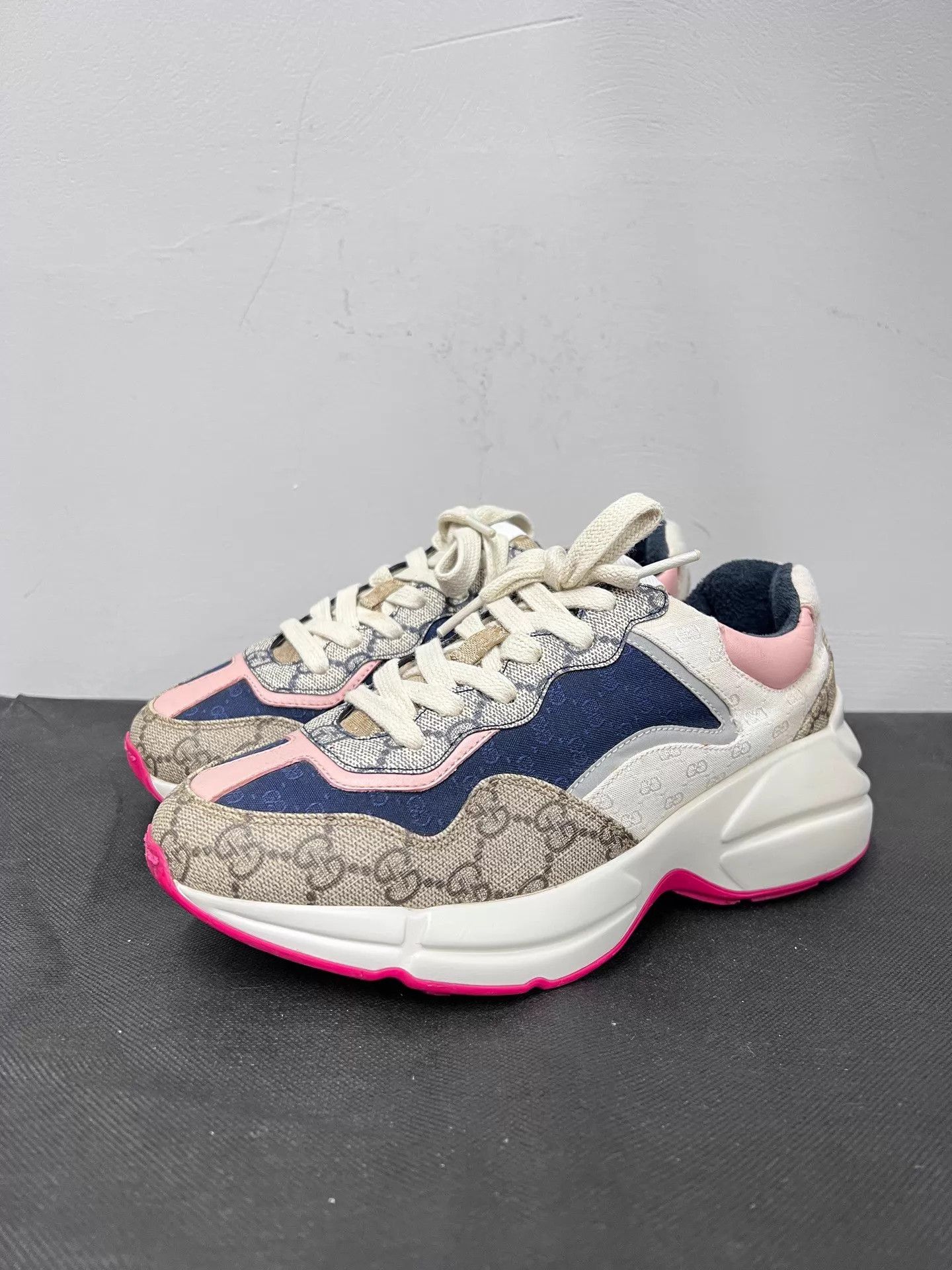 Gucci Gucci Rhyton GG Low-Top Dad Sneaker 37.5 Excellent Size US 7 / IT 37 - 1 Thumbnail