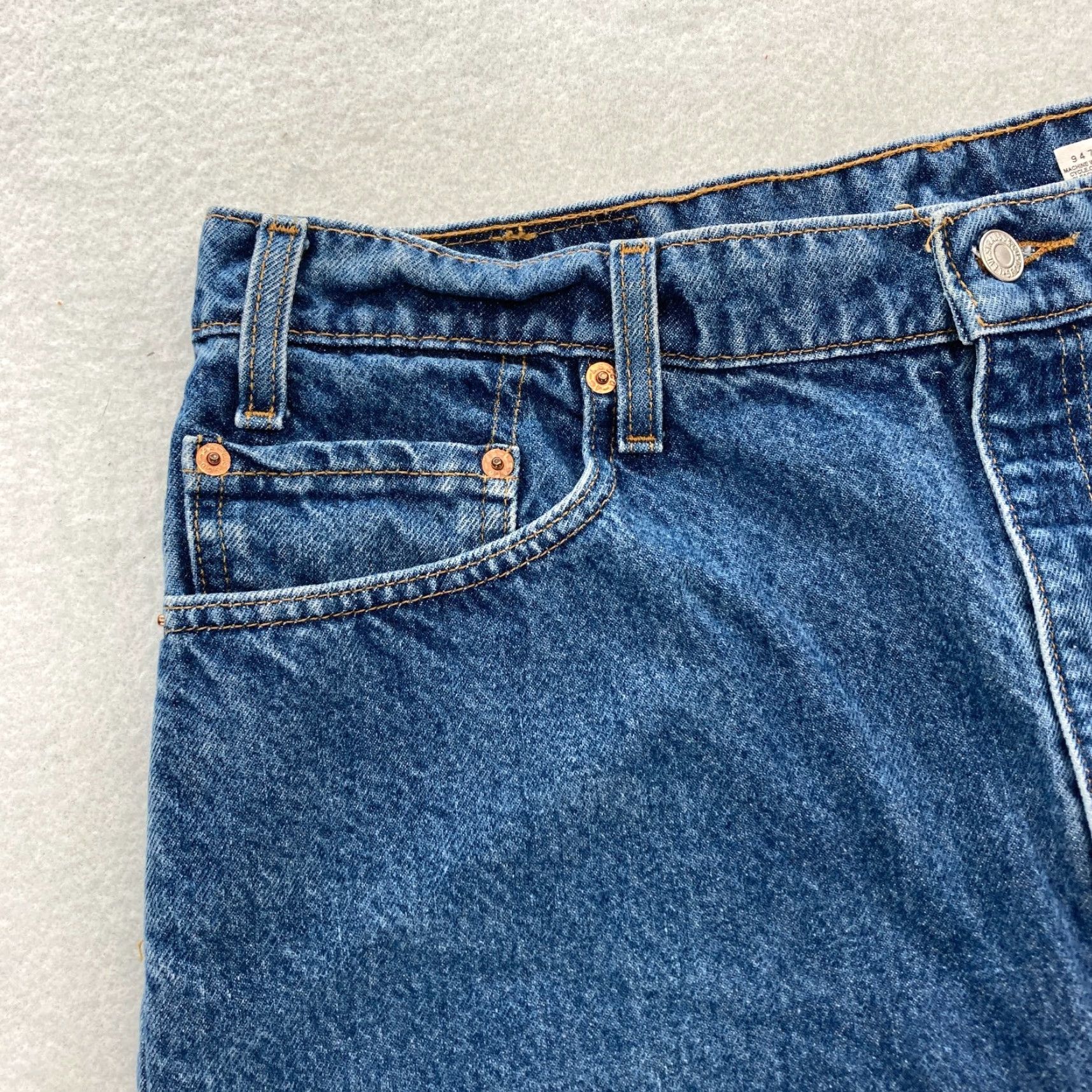 Levi's VINTAGE Levi's 505 Jeans Mens 40x27 Regular Fit Straight Leg Blue Denim 1998 90s Size US 40 / EU 56 - 3 Thumbnail