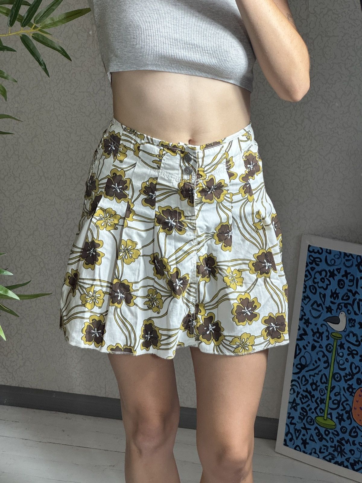 Bogner VINTAGE BOGNER PLEATED FLOWERS PRINTED MINI SKIRT Size 28" / US 6 / IT 42 - 1 Thumbnail