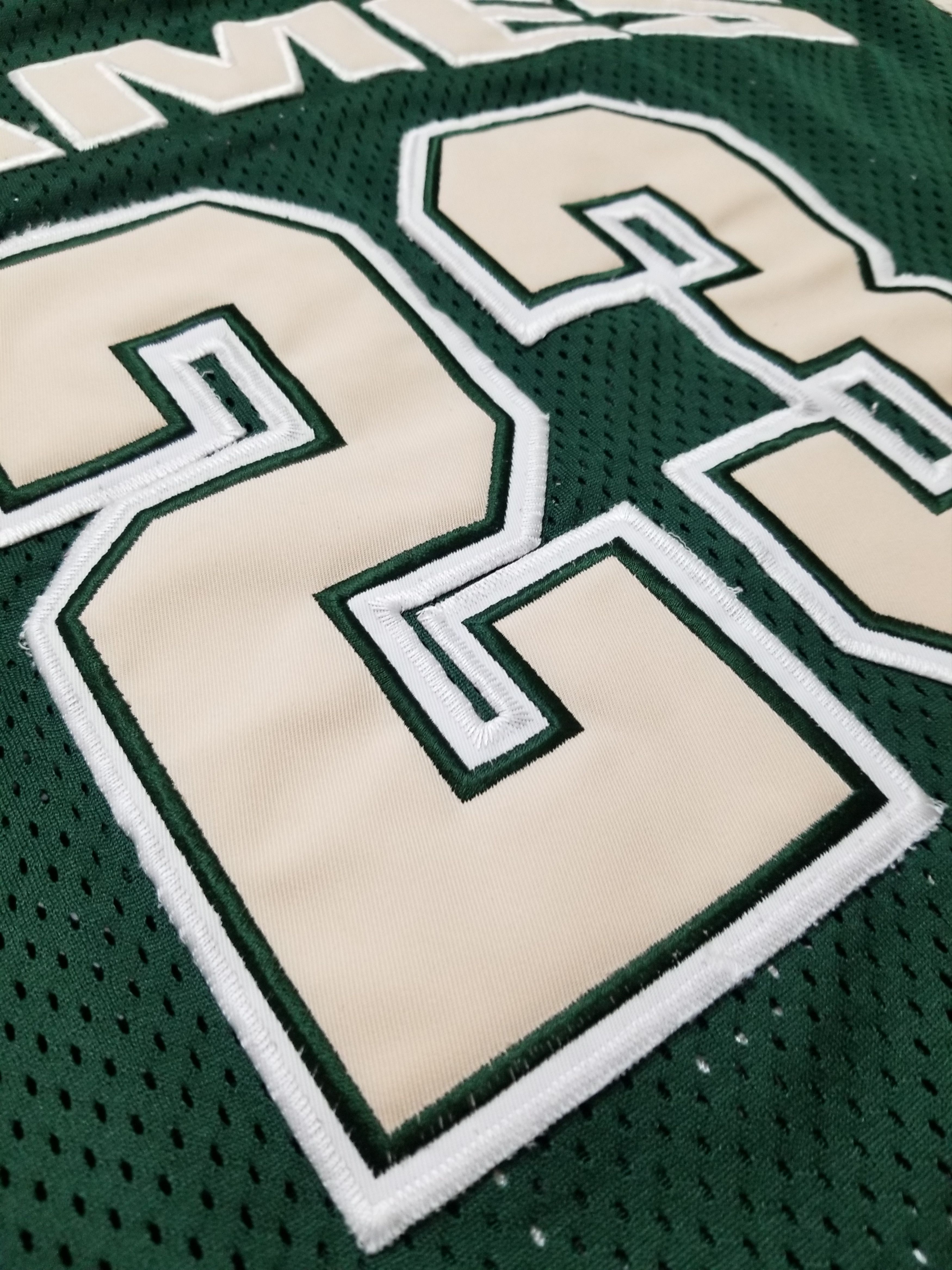 Other Playmarker Basketball Jersey Fighting Irish #23 James NCAA. Size US L / EU 52-54 / 3 - 12 Thumbnail