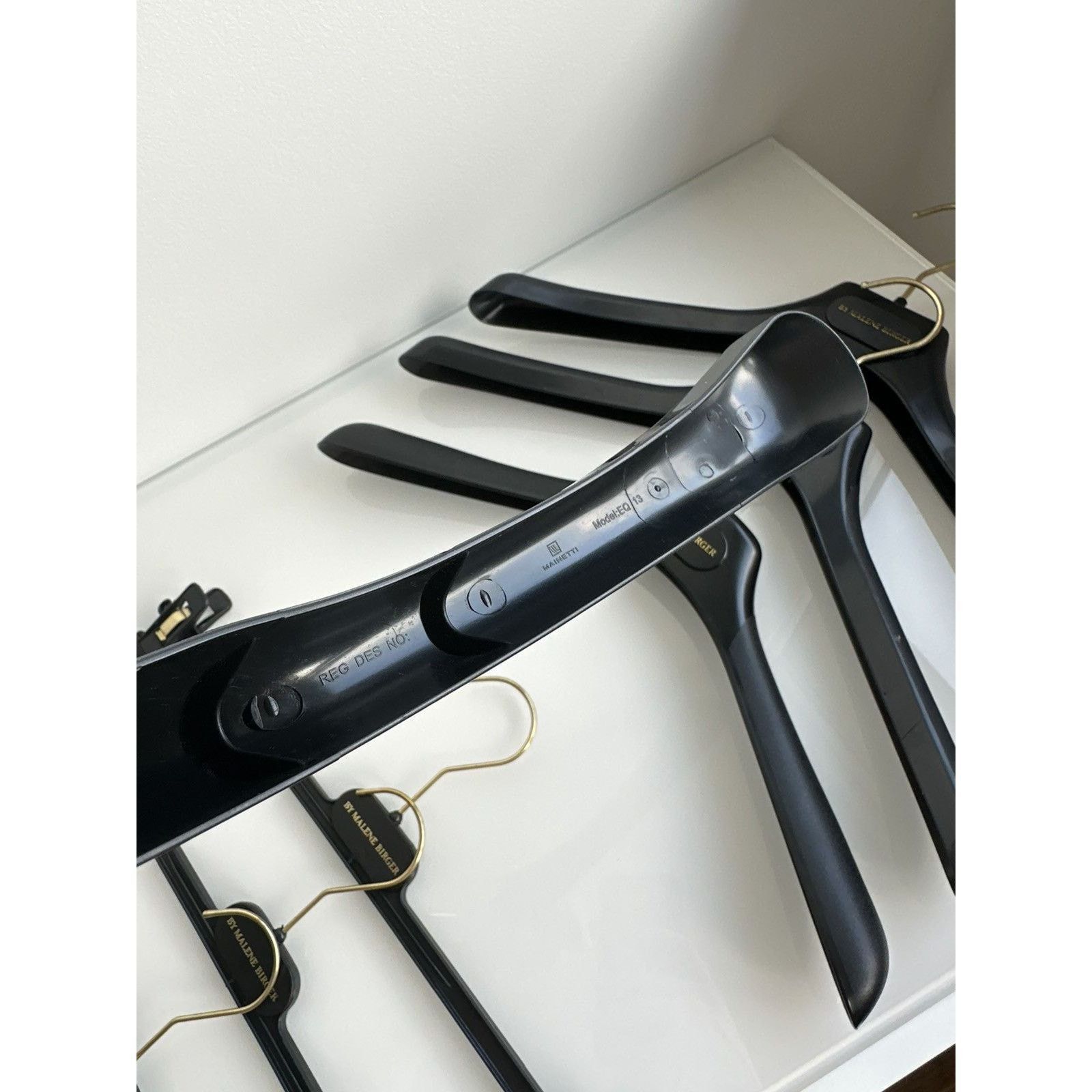 By Malene Birger By malene birger logo premium plastic black hangers Size ONE SIZE - 7 Thumbnail