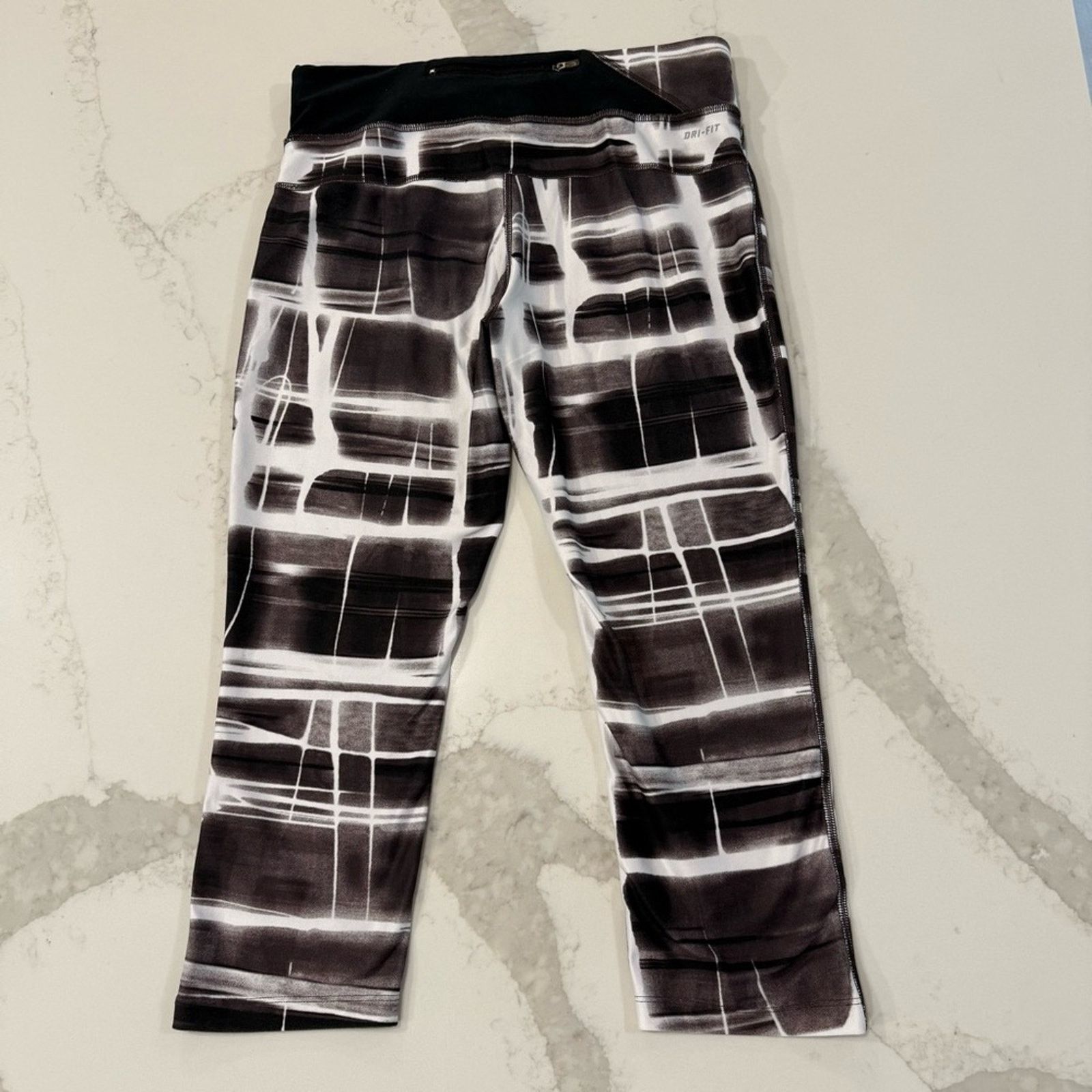 Nike Nike DriFit Running Athletic Crop Leggings Womens Medium Size 30" / US 8 / IT 44 - 6 Thumbnail