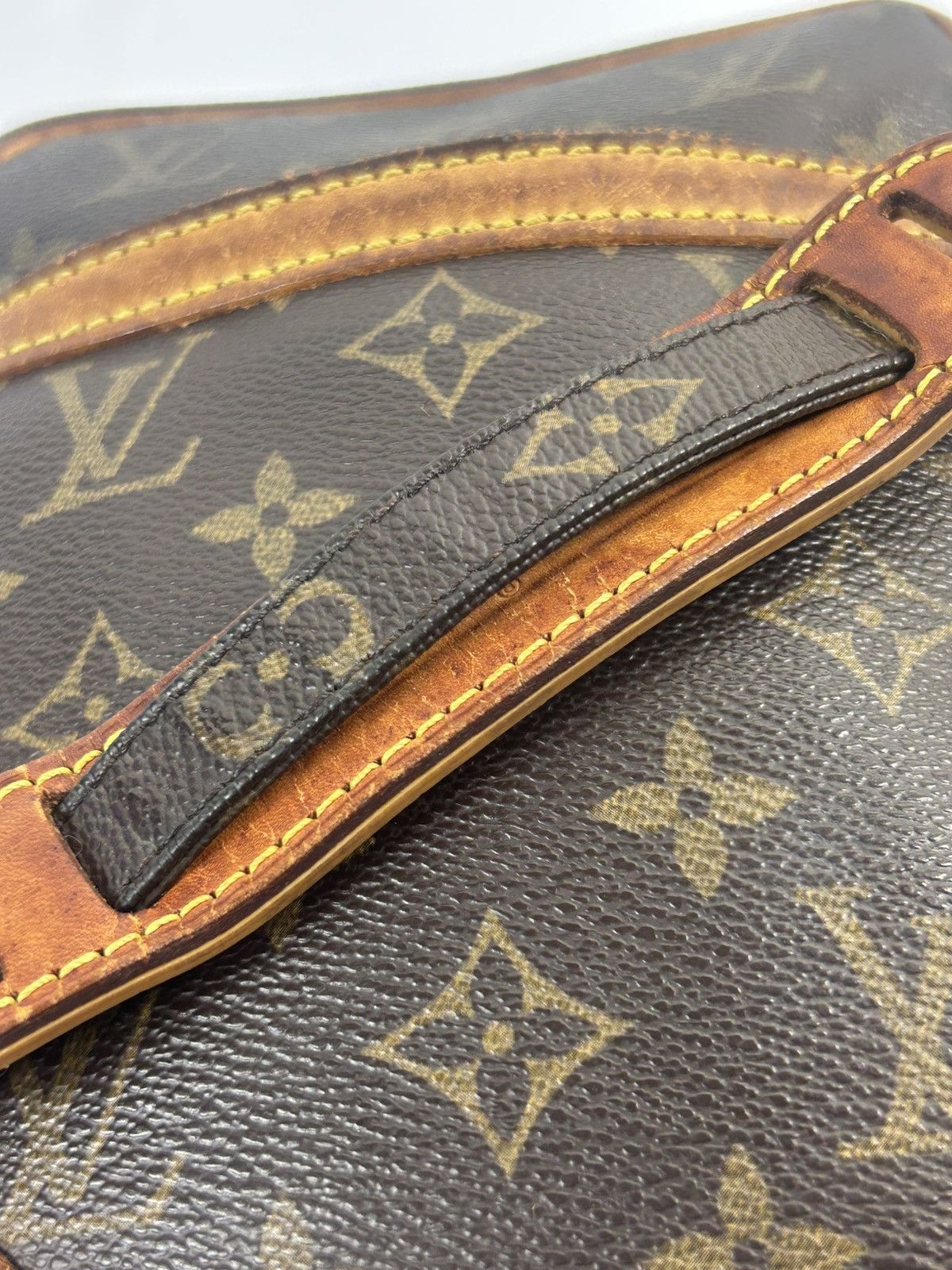 Louis Vuitton Louis Vuitton Monogram Crossbody Bag Size ONE SIZE - 3 Thumbnail
