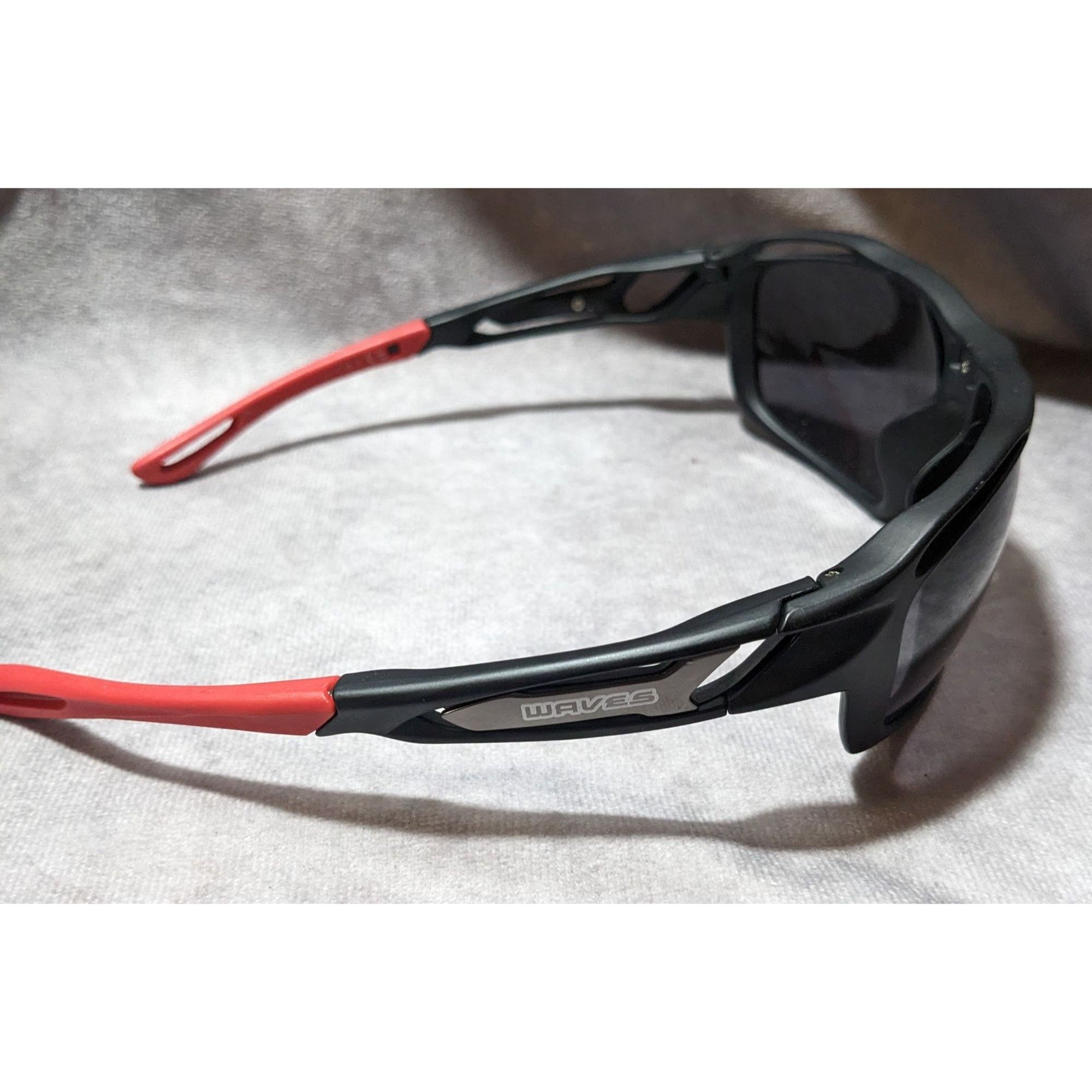 Other Waves 90s Style Black And Red Sporty Sunglasses Size ONE SIZE - 2 Thumbnail
