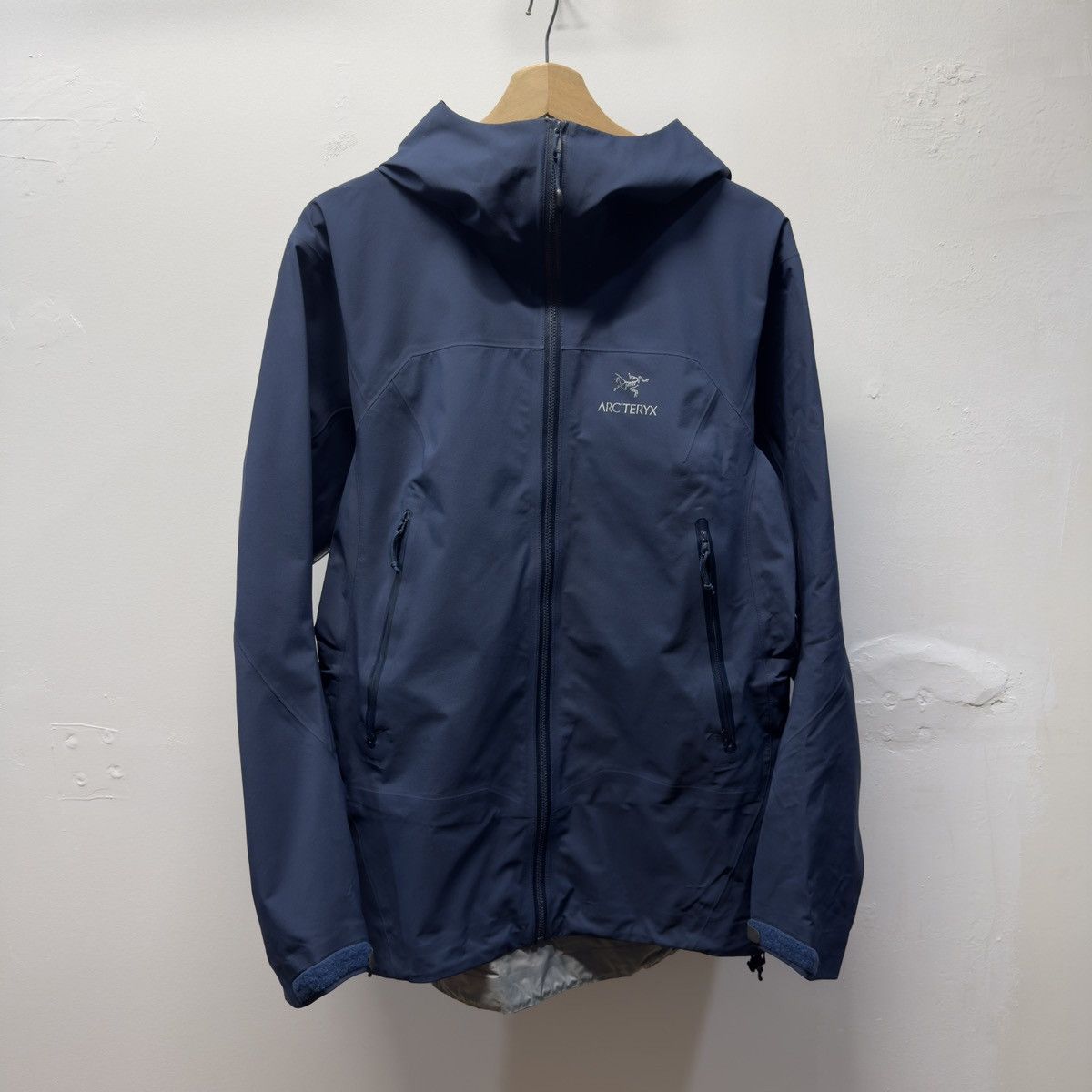 Arc'teryx Arc'teryx Zeta AR Jacket Women's 2019 Labyrinth Size L / US 10 / IT 46 - 1 Thumbnail