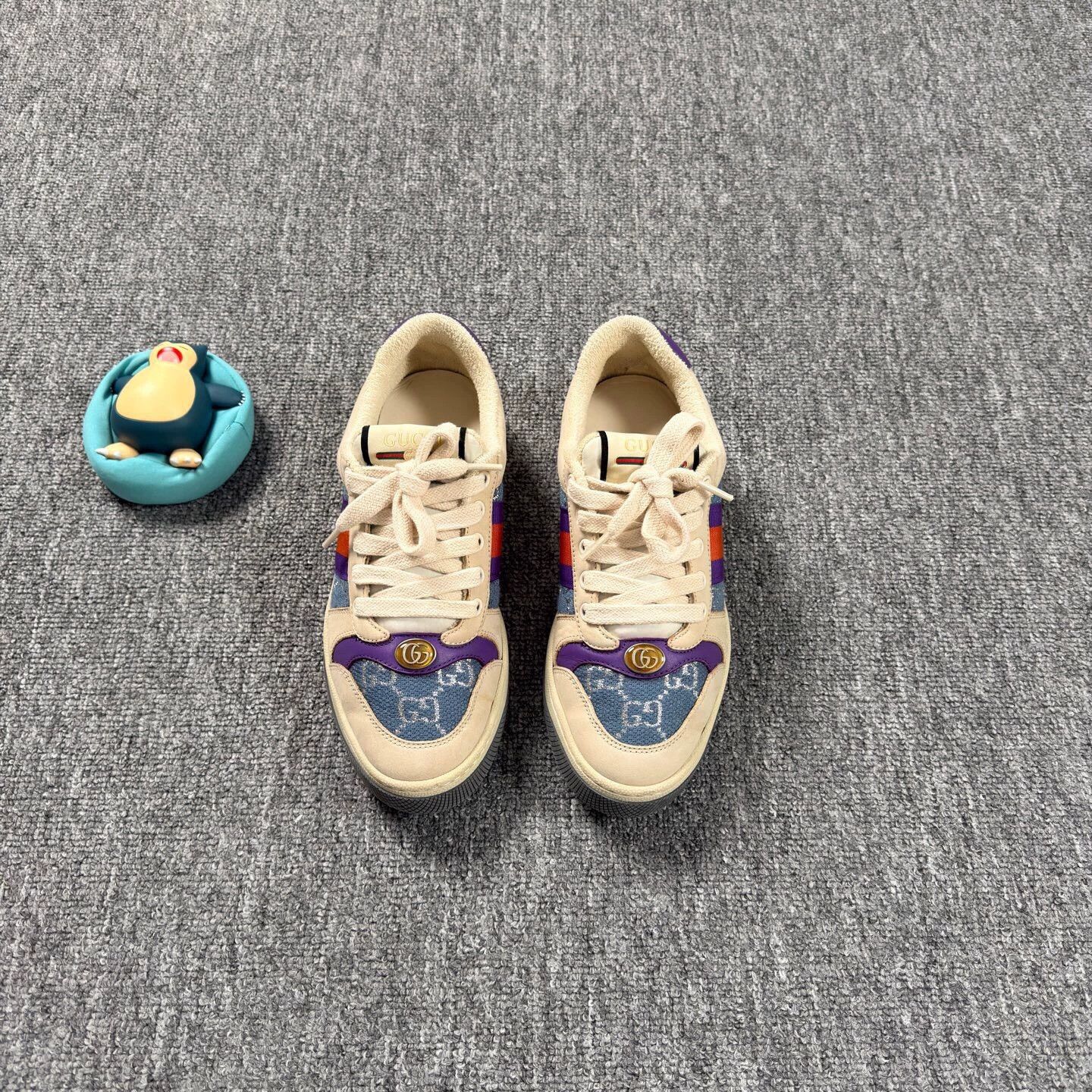 Gucci Gucci blue enamel double G print distressed sneakers 36 9/10 Size US 6 / IT 36 - 2 Thumbnail