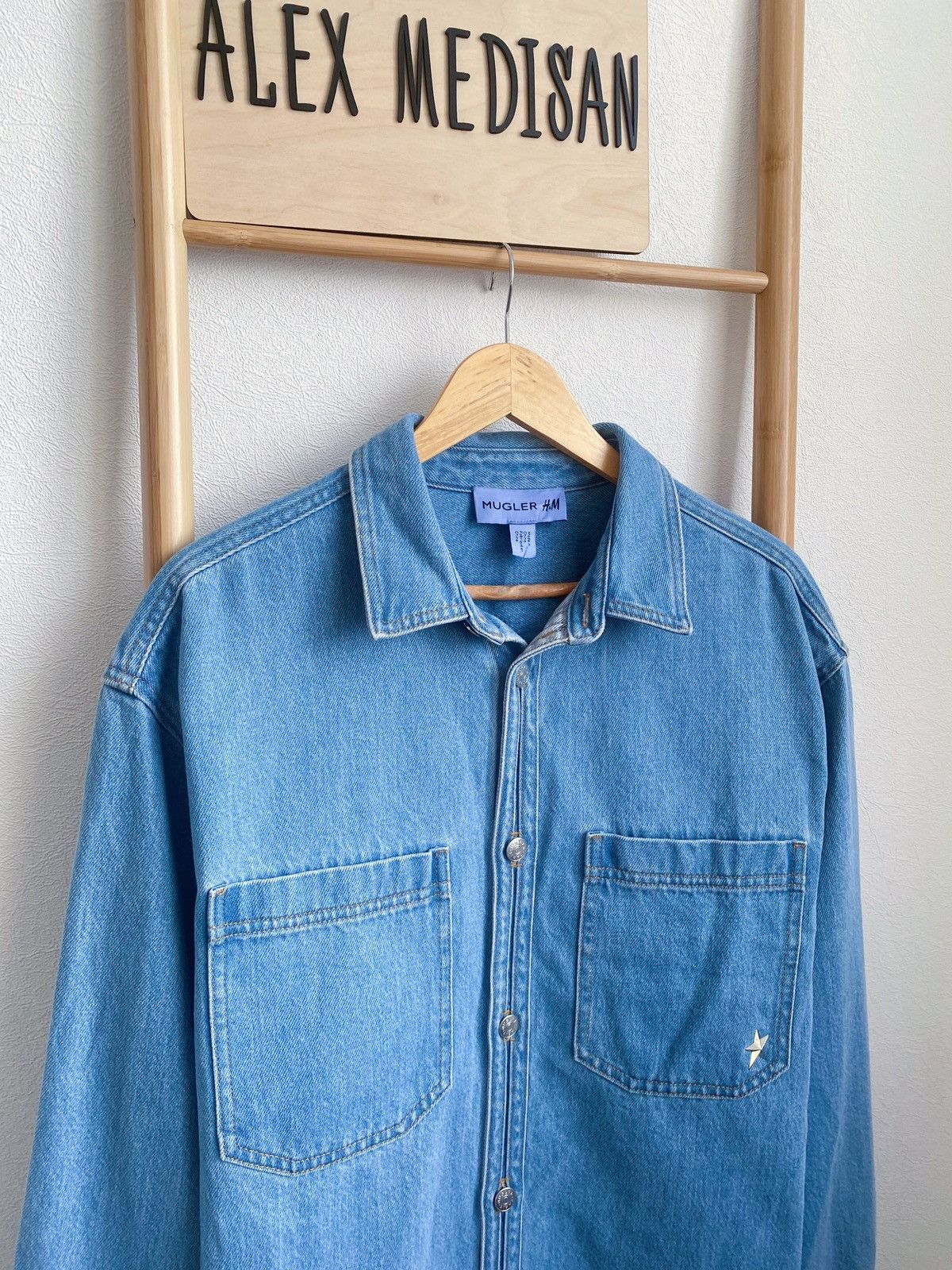 H&M × Mugler × Thierry Mugler Mugler x H&M Light Denim Shirt Size L Size US L / EU 52-54 / 3 - 1 Thumbnail