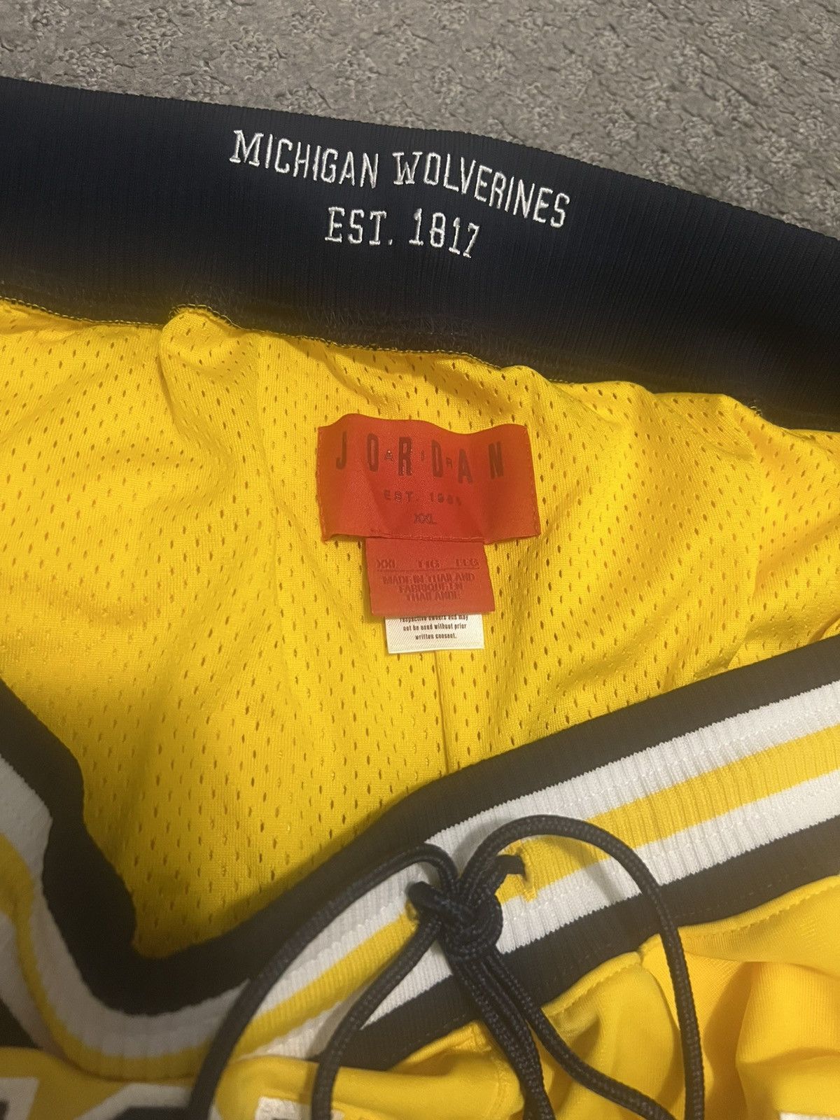 Jordan Brand Just don Jordan brand Michigan Wolverines shorts Size US 38 / EU 54 - 4 Thumbnail