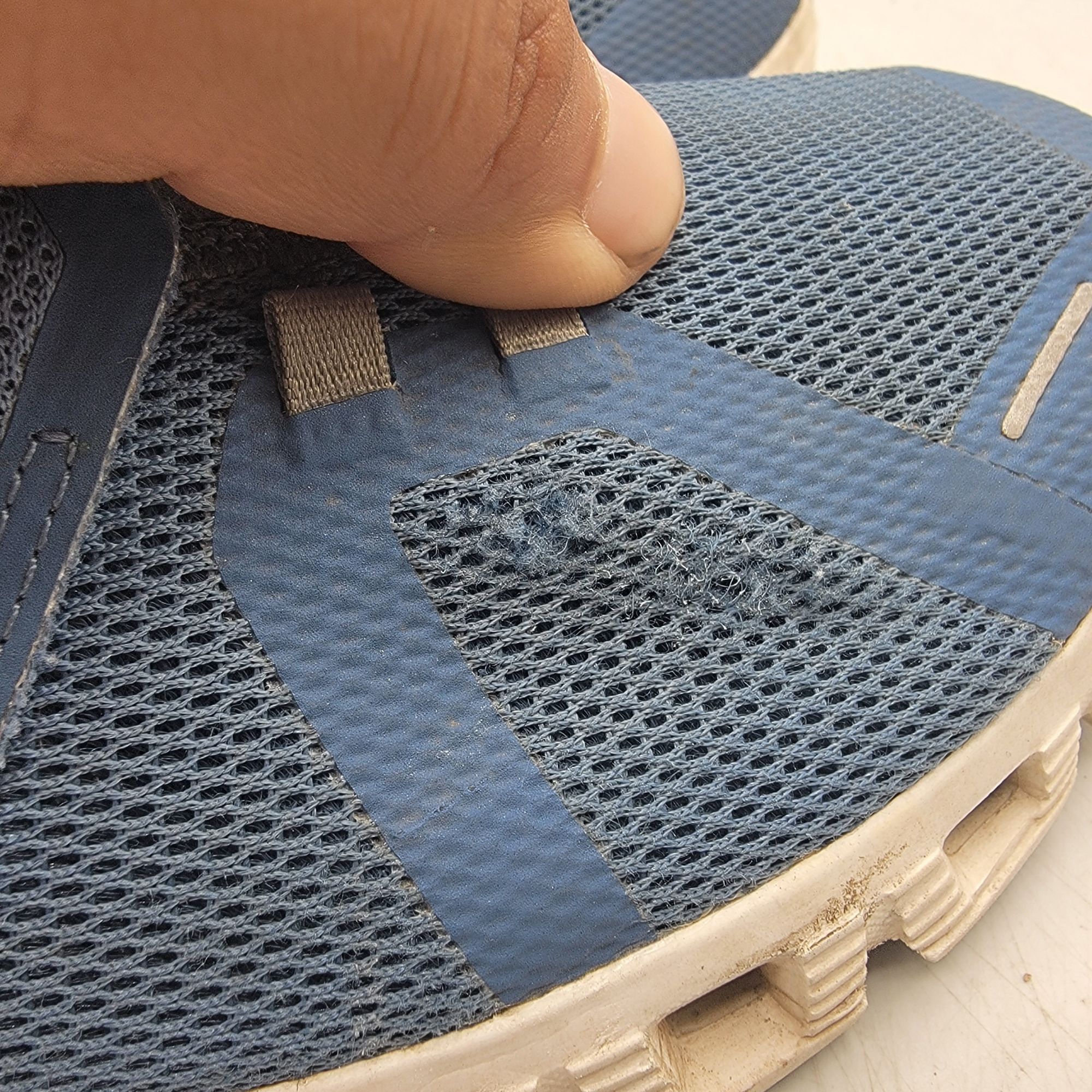 On On Cloud 5 Mens 10.5 Blue Stellar Eclipse Athletic Shoes Run Size US 10.5 / EU 43-44 - 8 Thumbnail