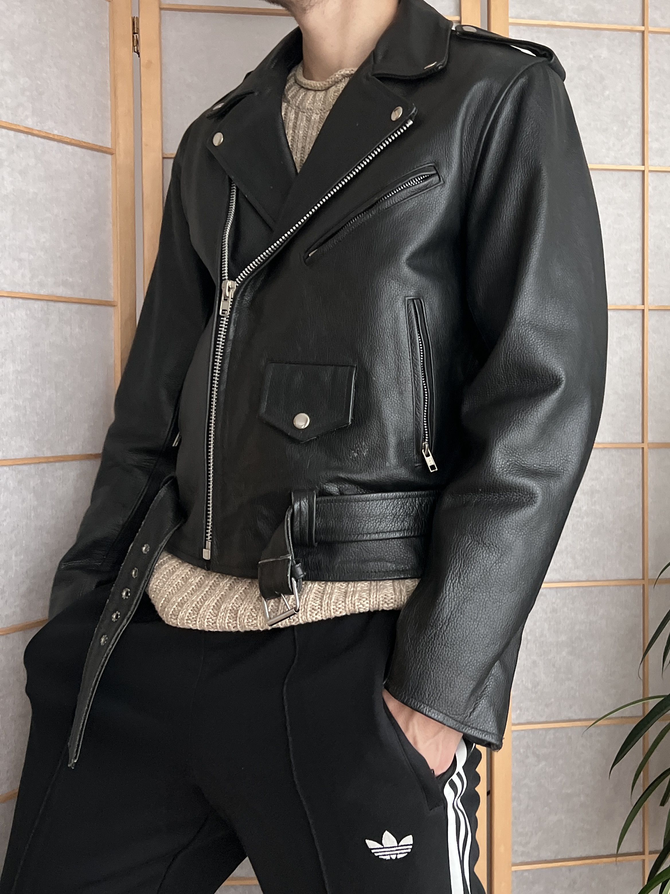 Le Grande Bleu (L.G.B.) Terminator crop vintage hard leather bomber jacket biker y2k Size US M / EU 48-50 / 2 - 4 Thumbnail